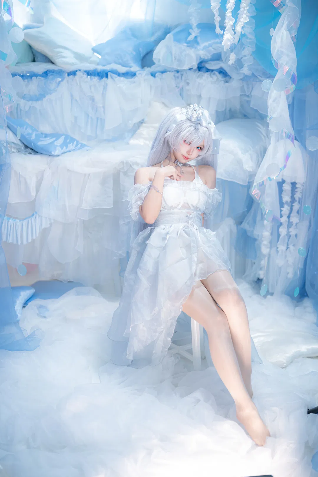 【灰姑娘cos】NIKKE胜利女神水晶公主的梦幻呈现 - 第 1 张