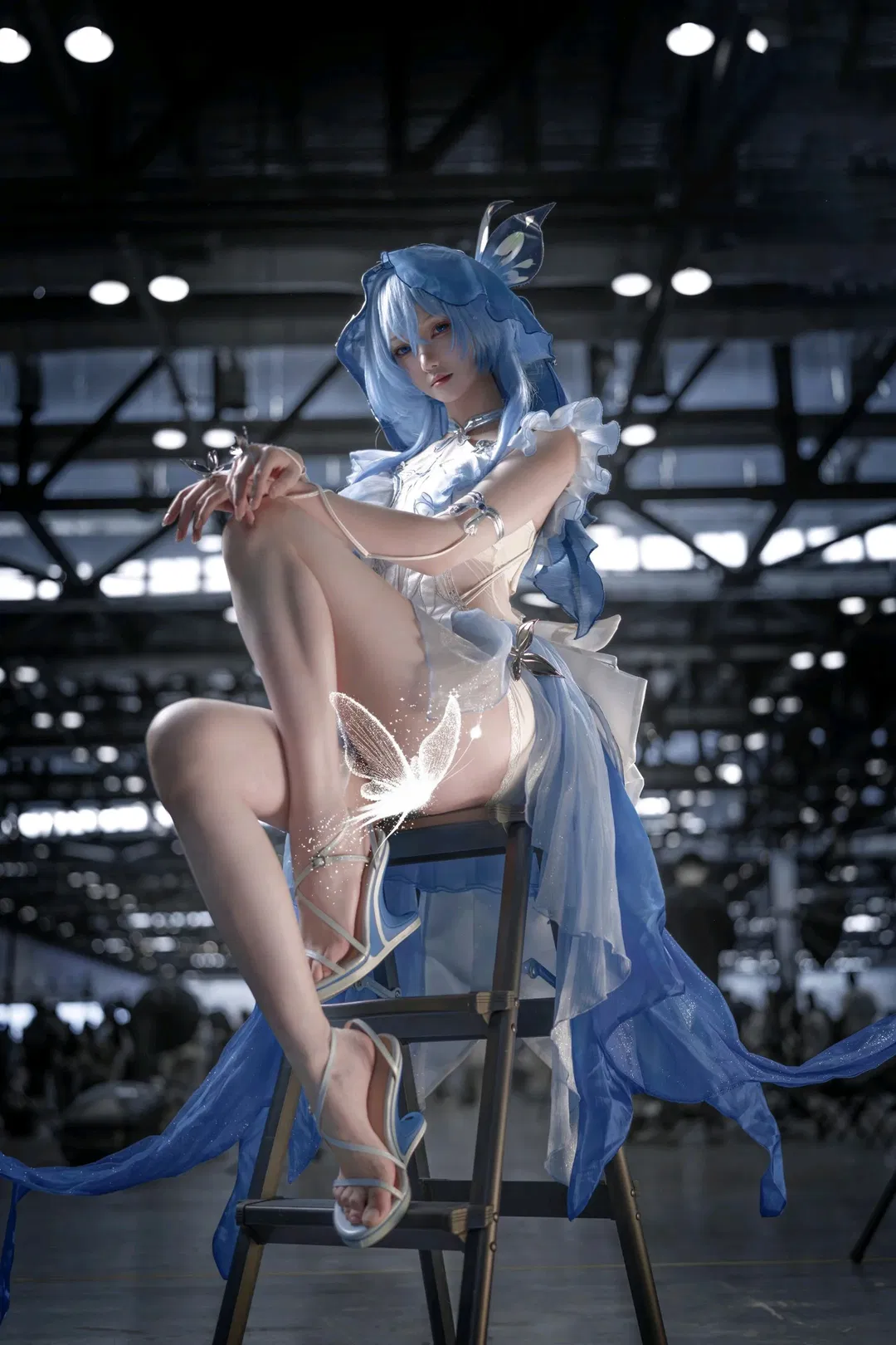 【守岸人cos】鸣潮展馆的蓝色梦幻 - 第 1 张
