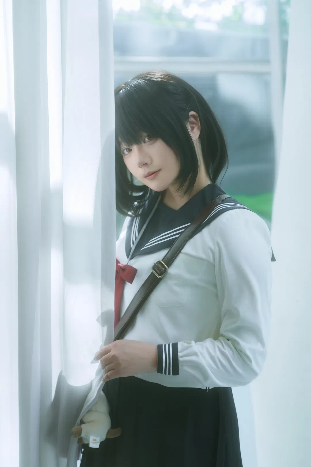 日系JK水手服写真，定格窗边的温柔光影 - 第 2 张