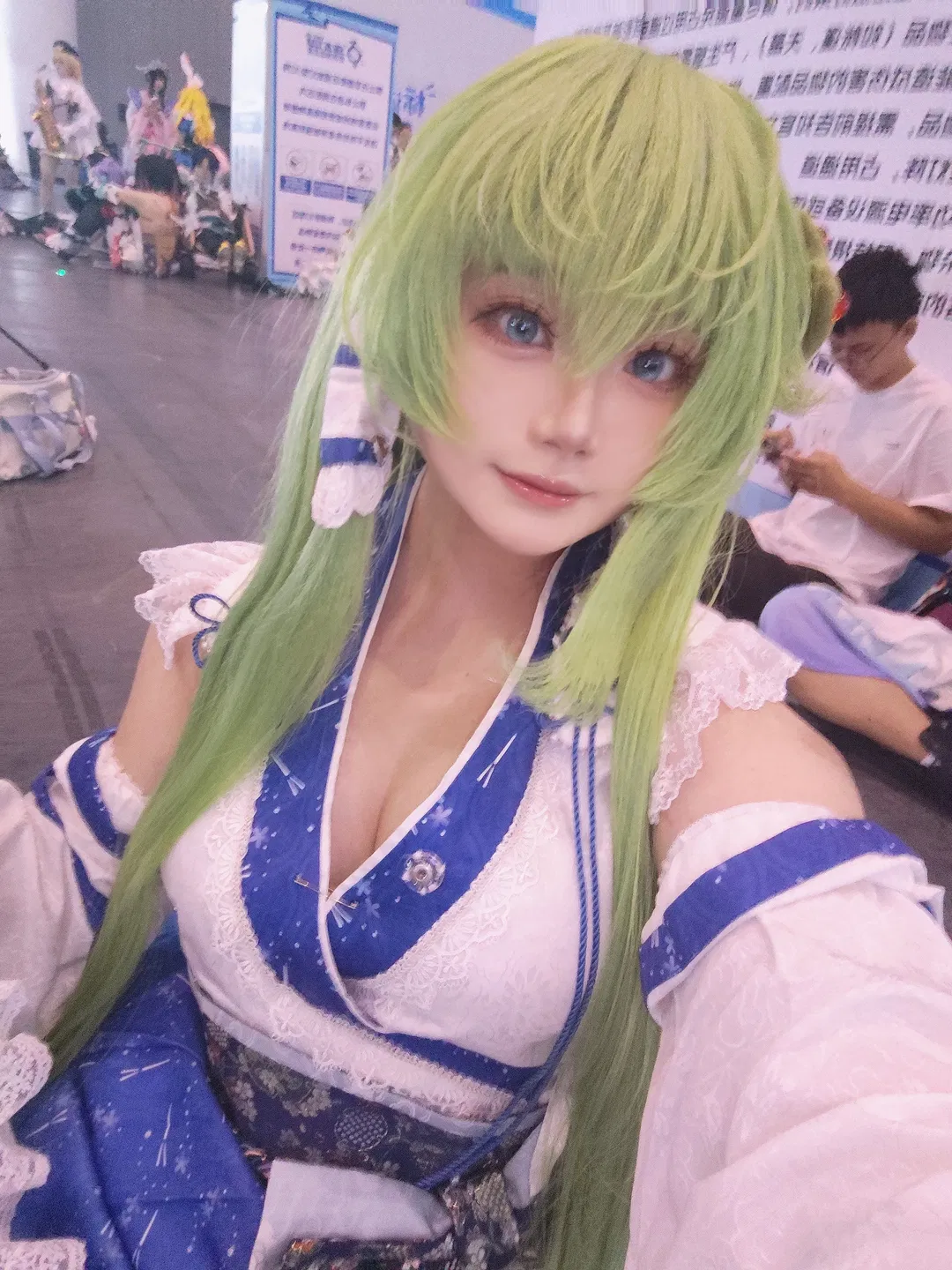 【东风谷早苗cos】东方Project世界线漫展，绿发白丝元气集邮 - 第 9 张