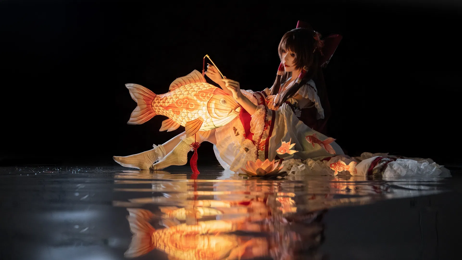 【博麗靈夢cos】東方二設，水與光影的幻想交織 - 第 2 張
