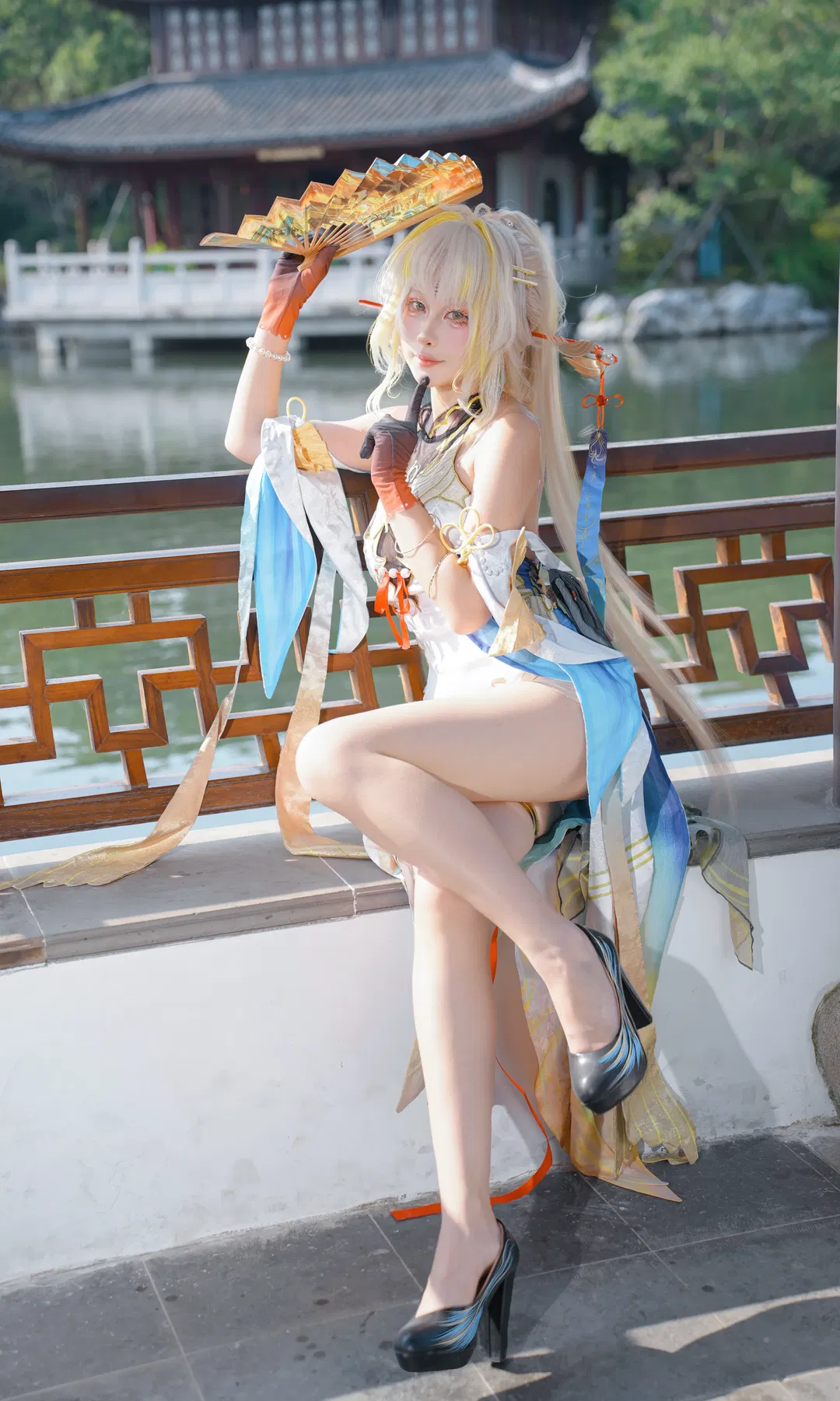 【穗穗cos】鸣潮穗穗的园林折扇之旅 - 第 1 张