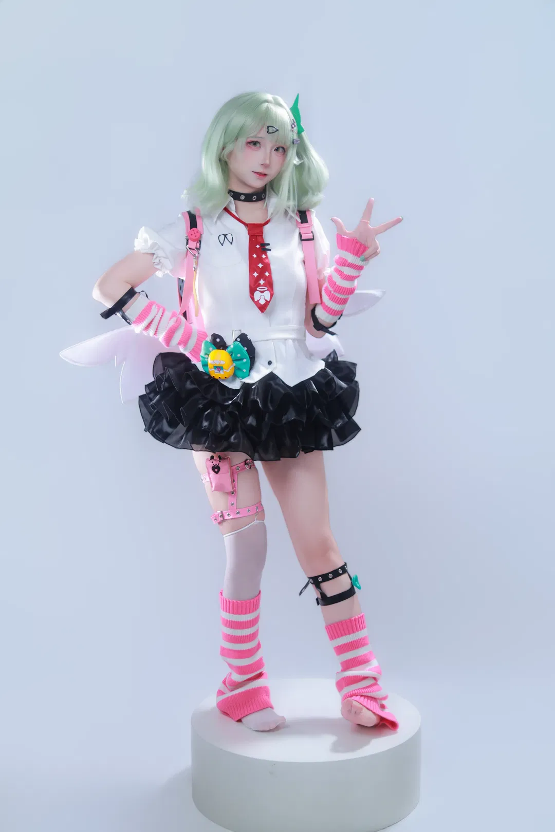 【千夏cos】白衬衫红领带与薄荷绿假发的棚拍记录 - 第 3 张