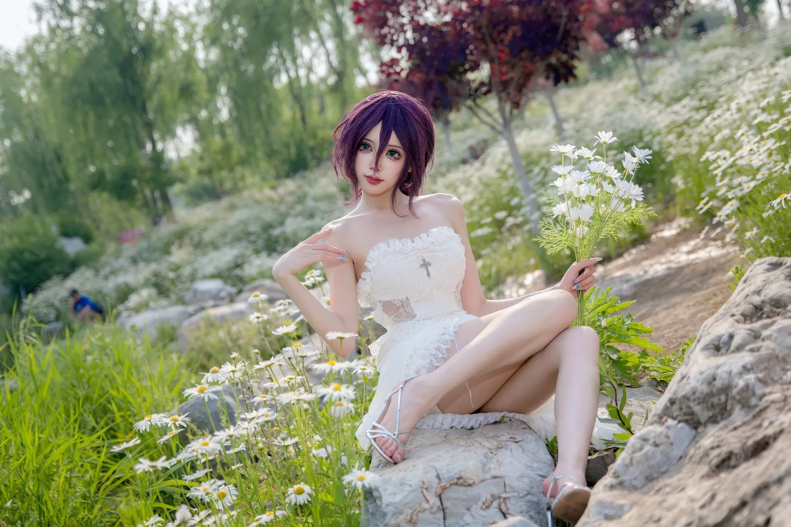 【蕾塞cos】电锯人白纱雏菊花海写真 - 第 3 张