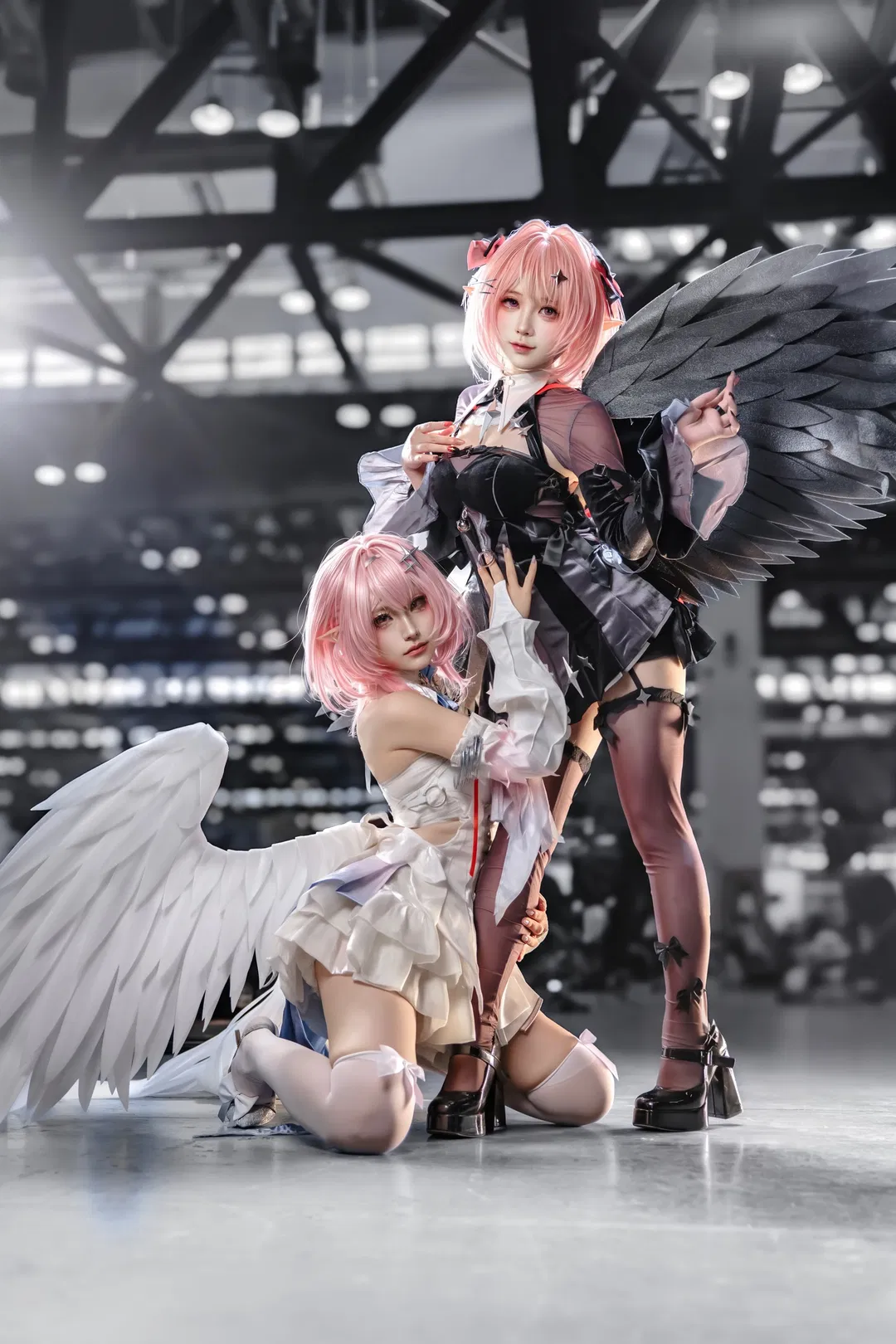 【蕾米埃尔cos】绝区零天使与恶魔双形态，黑白反差视觉盛宴 - 第 1 张