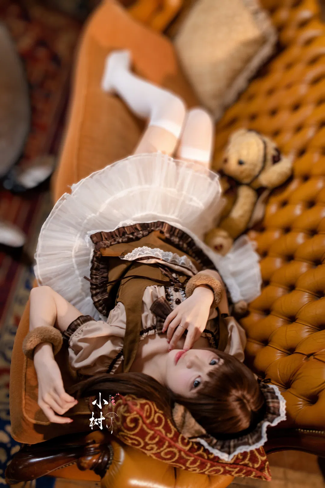 复古居家女仆写真，甜妹氛围感拍照姿势分享 - 第 9 张