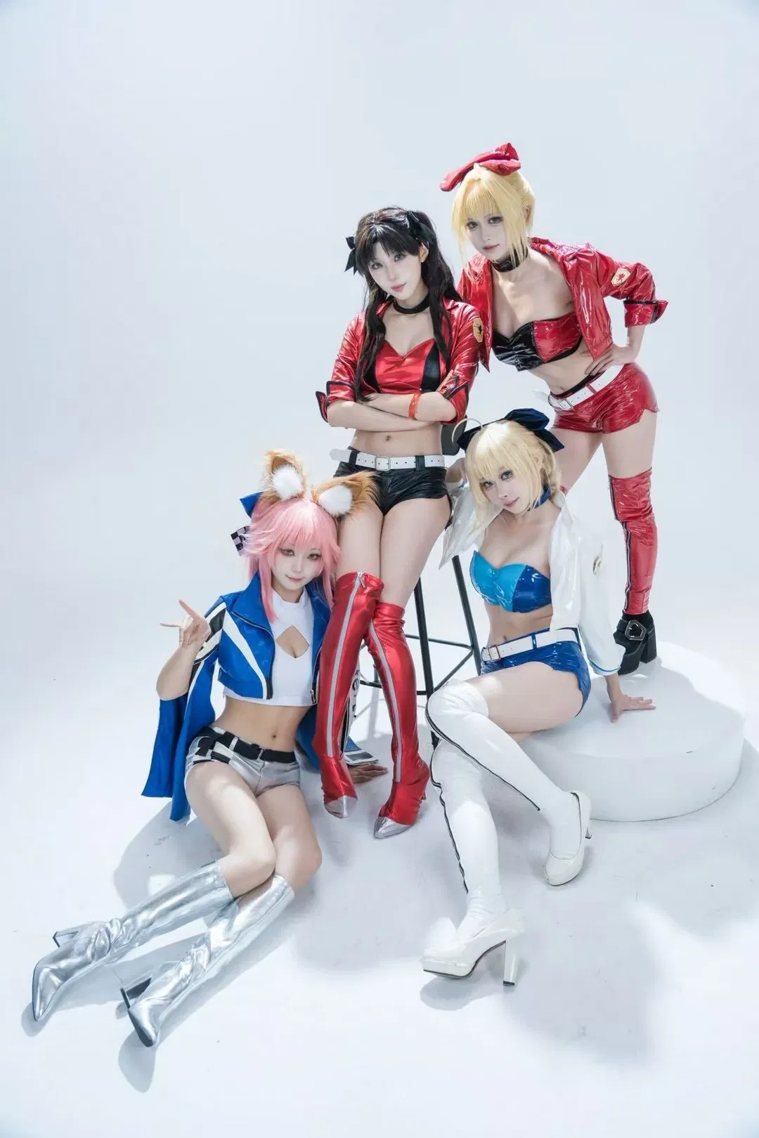 【Saber cos】FGO超模赛车团集结，红蓝阵营对决超吸睛 - 第 1 张