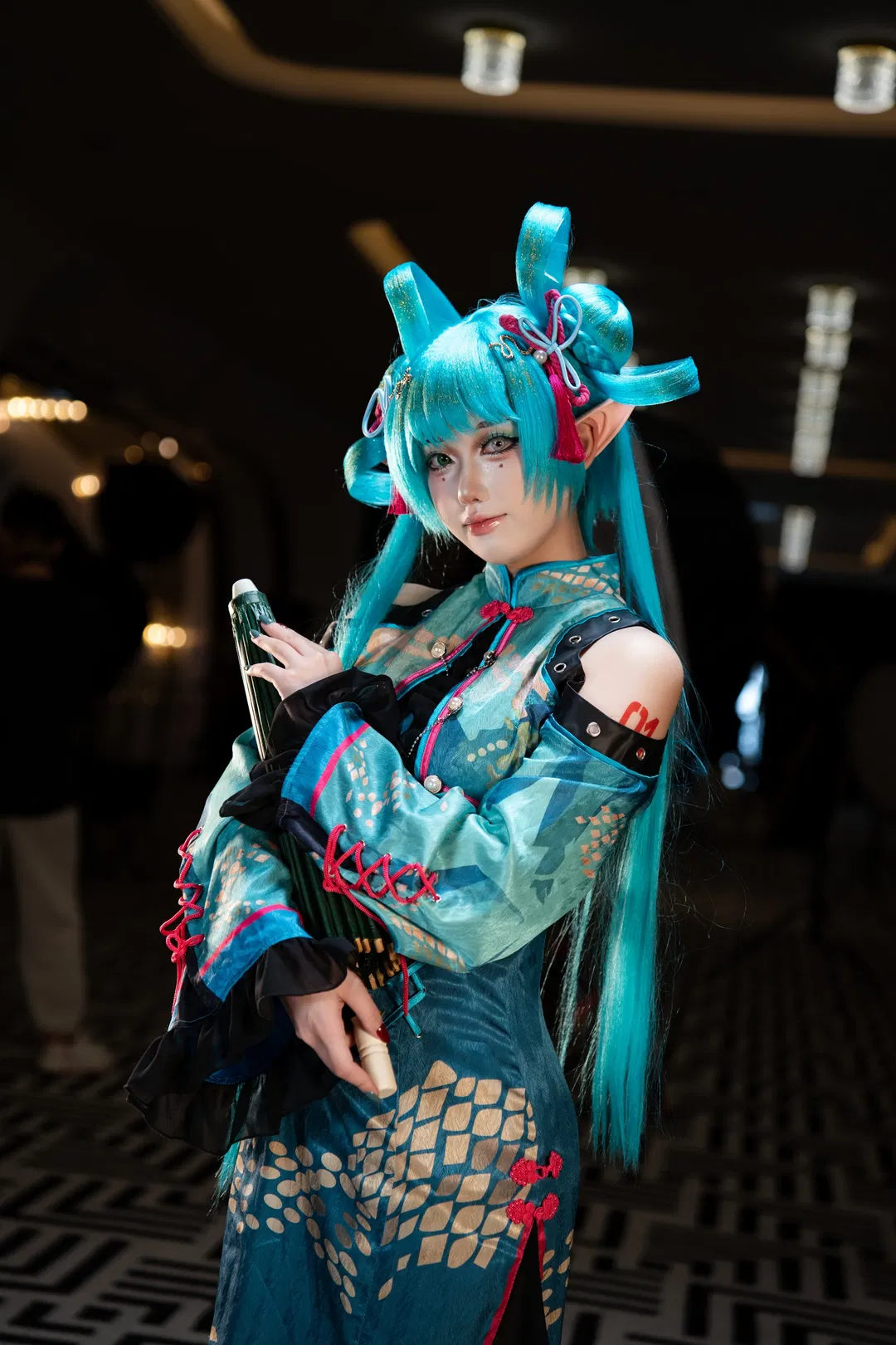 【初音未来cos】蛇年旗袍与精灵耳的国风碰撞 - 第 4 张