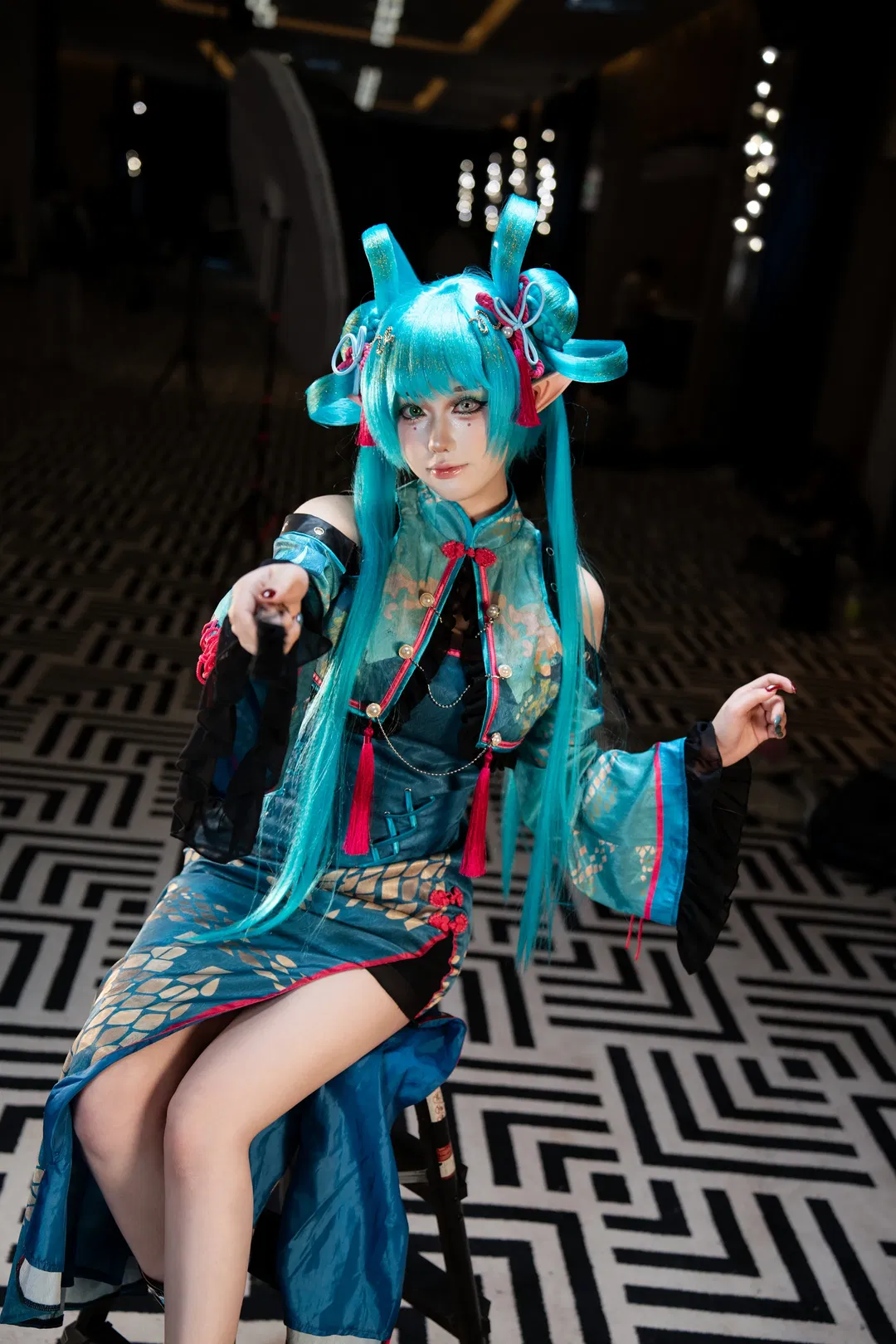 【初音未来cos】蛇年旗袍与精灵耳的国风碰撞 - 第 5 张