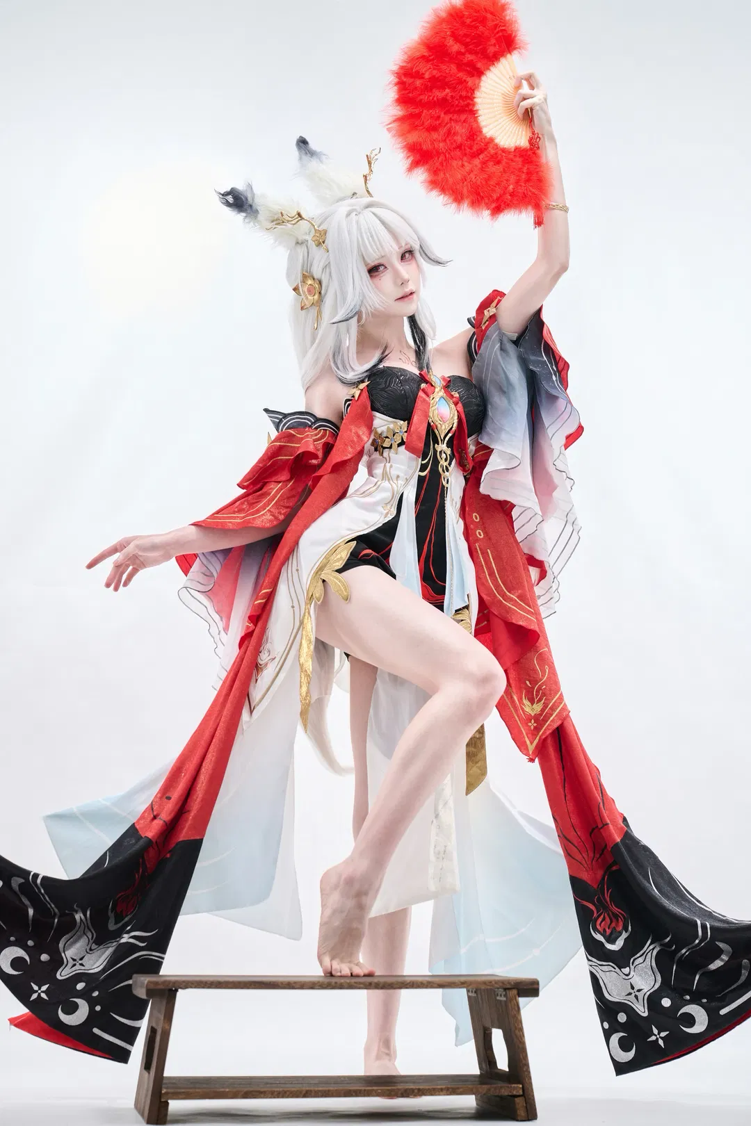 【心月狐cos】鳴潮大狐狸的紅黑國風造型展示 - 第 3 張
