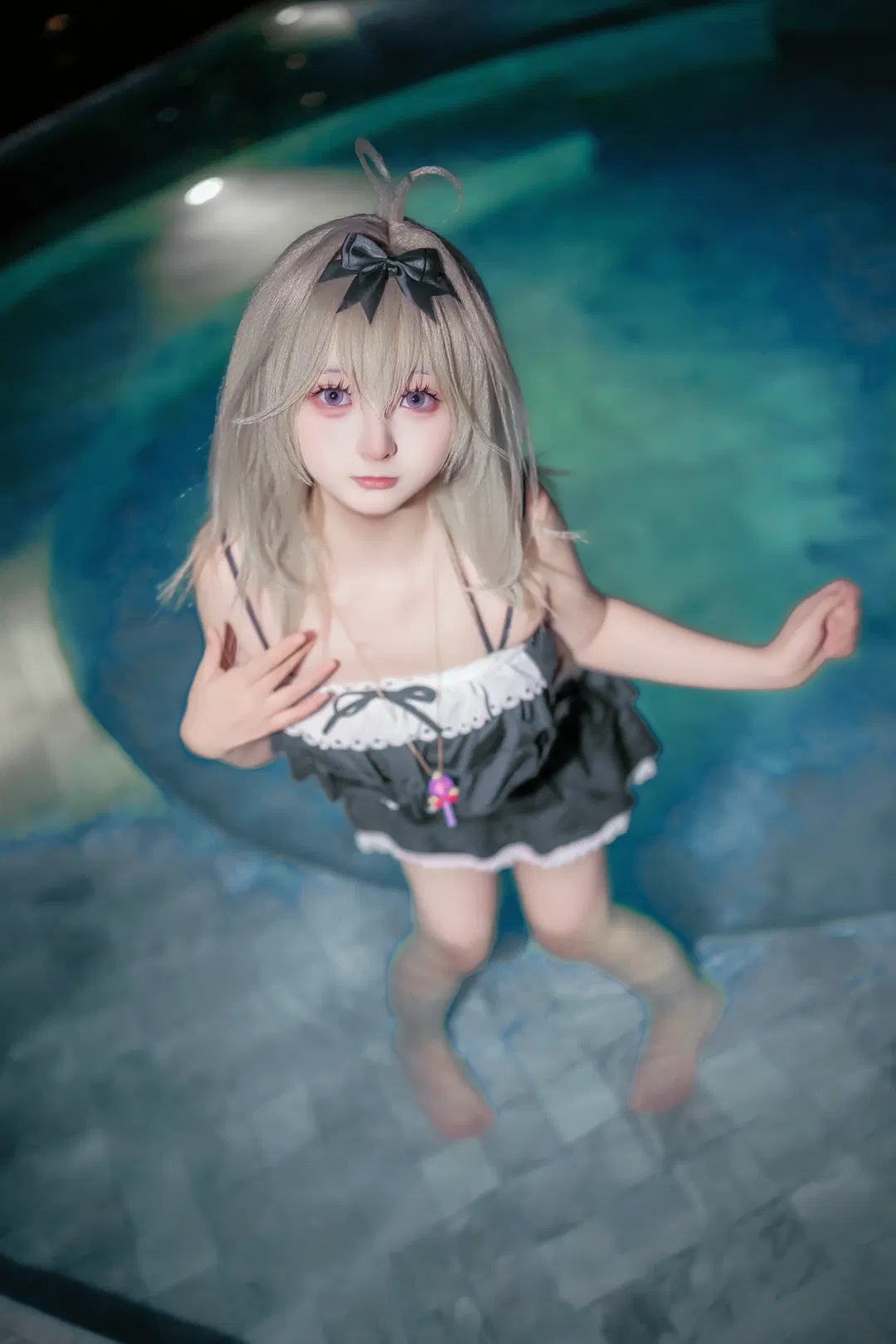 【森亚露露卡cos】夜色泳池里的黑白蕾丝泳装 - 第 2 张