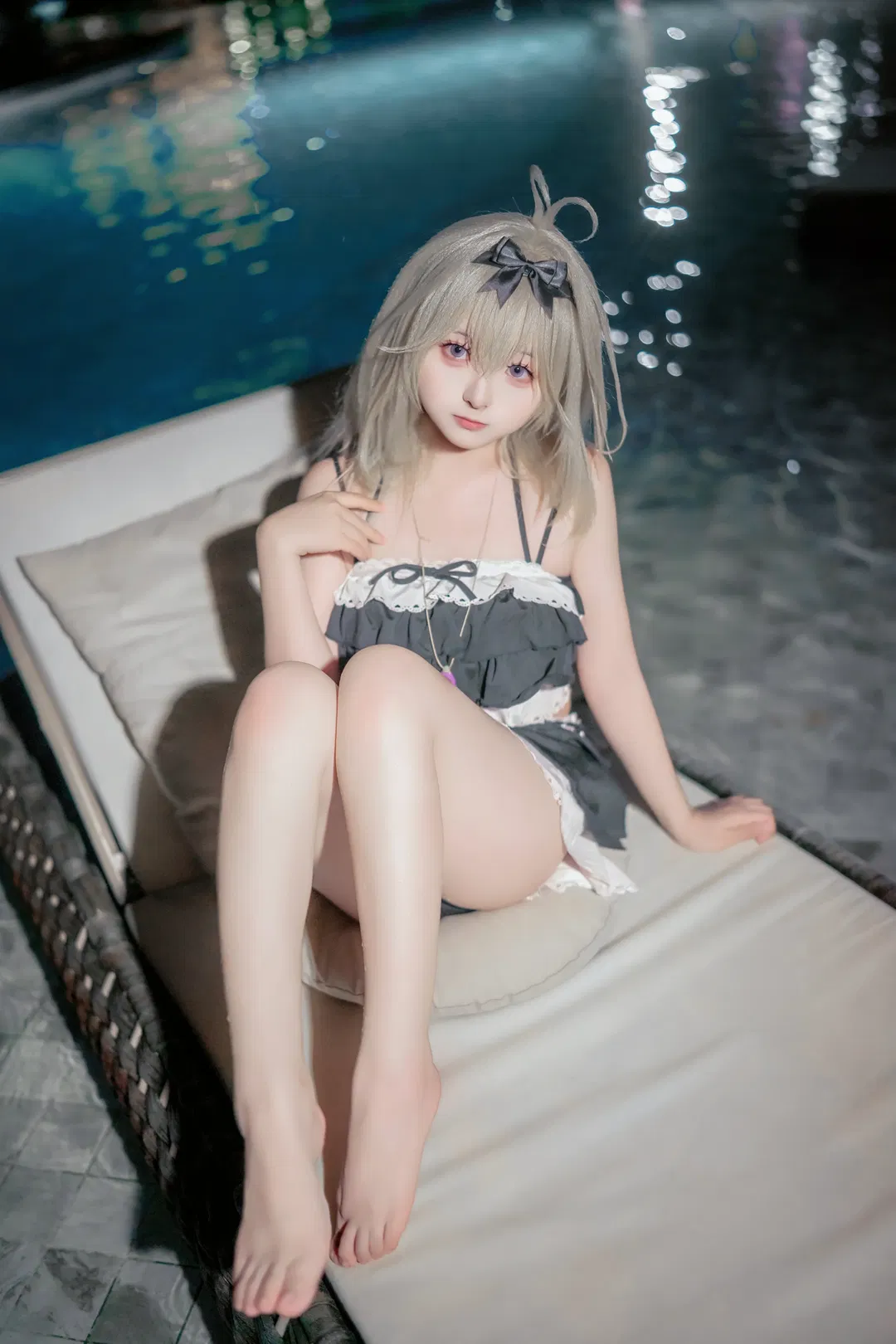 【森亚露露卡cos】夜色泳池里的黑白蕾丝泳装 - 第 3 张