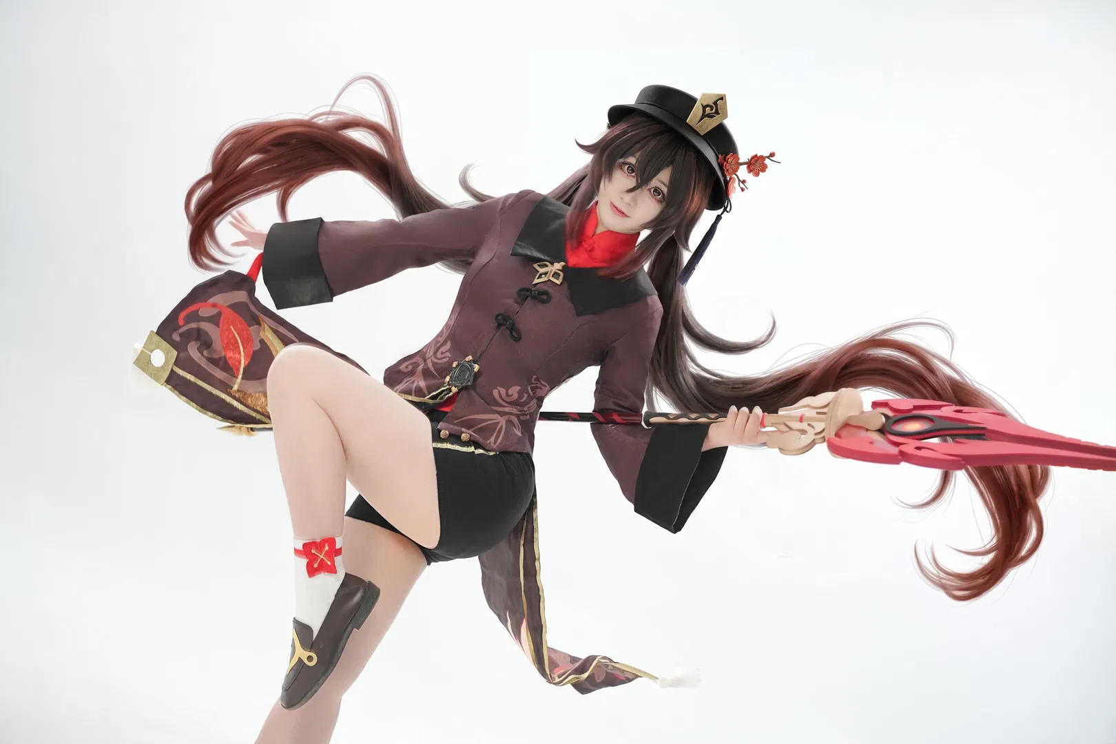 【胡桃cos】原神往生堂堂主，手持护摩之杖登场 - 第 5 张