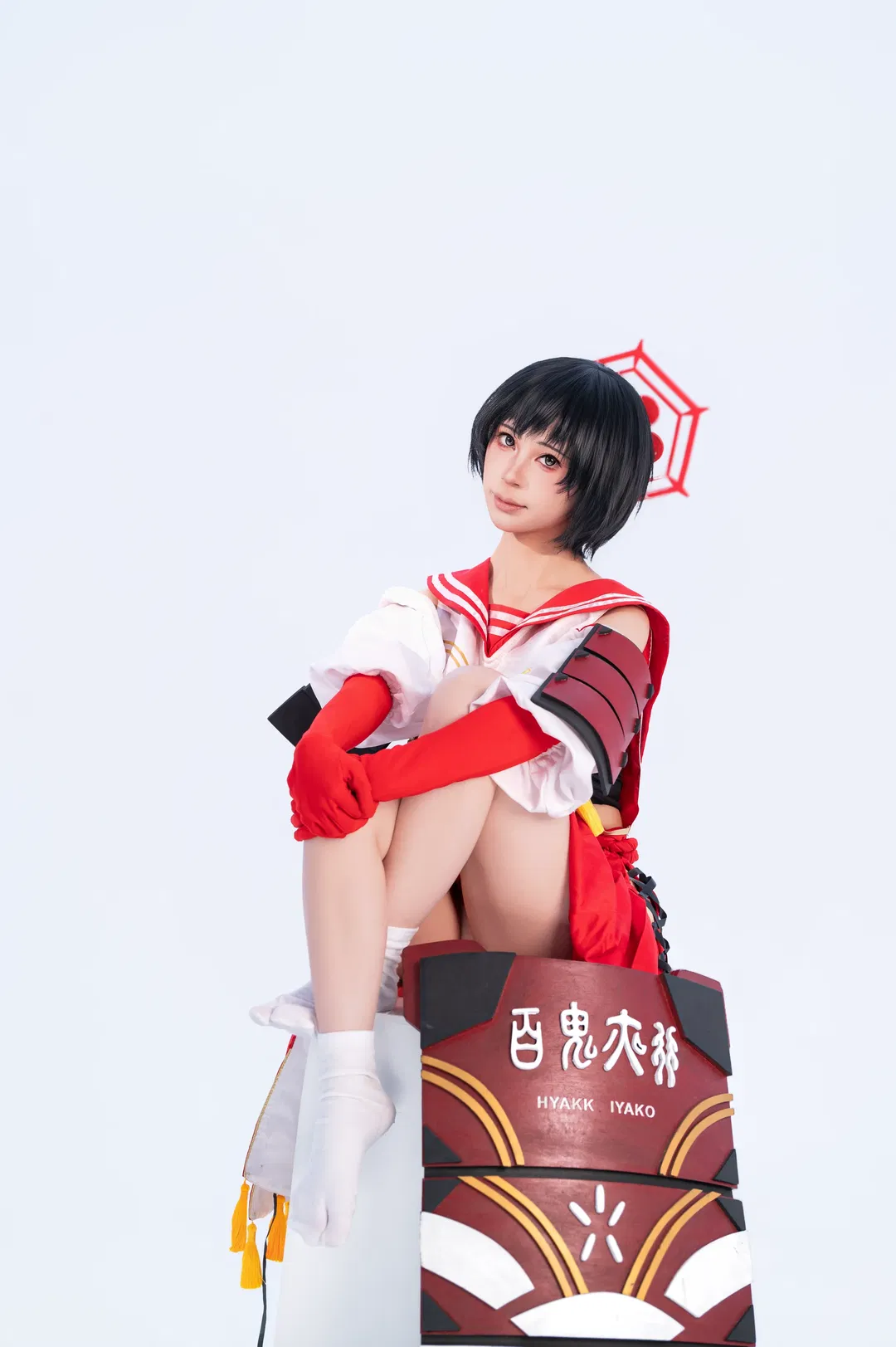 春日椿cos 白棚里的红白水手服与百鬼夜行盾 - 第 5 张