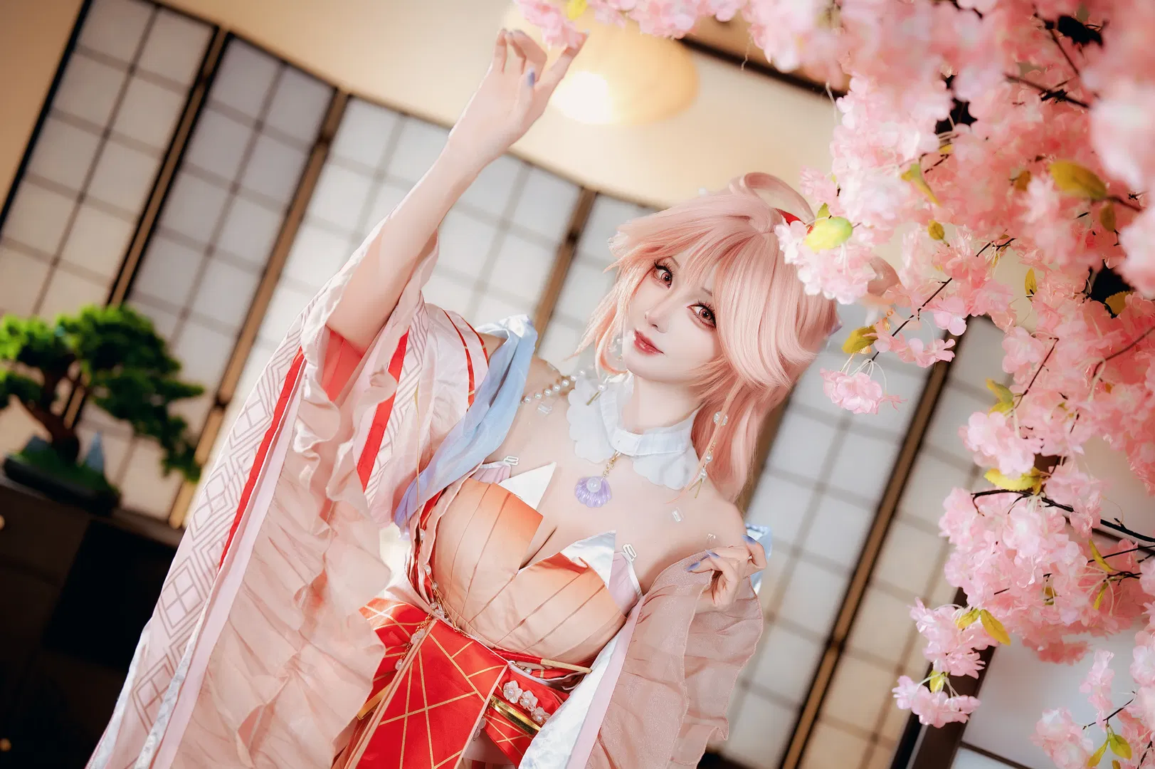 【羽生萌萌香cos】明日方舟常世之幻的粉發少女 - 第 4 張