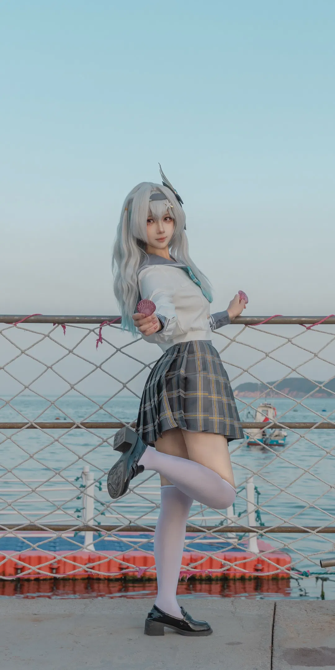 【流萤cos】崩坏星穹铁道海边的水手服少女 - 第 1 张
