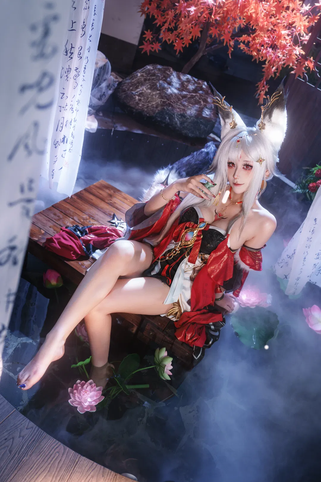 【心月狐cos】鸣潮红枫白狐，仙气水景的拍摄记录 - 第 1 张