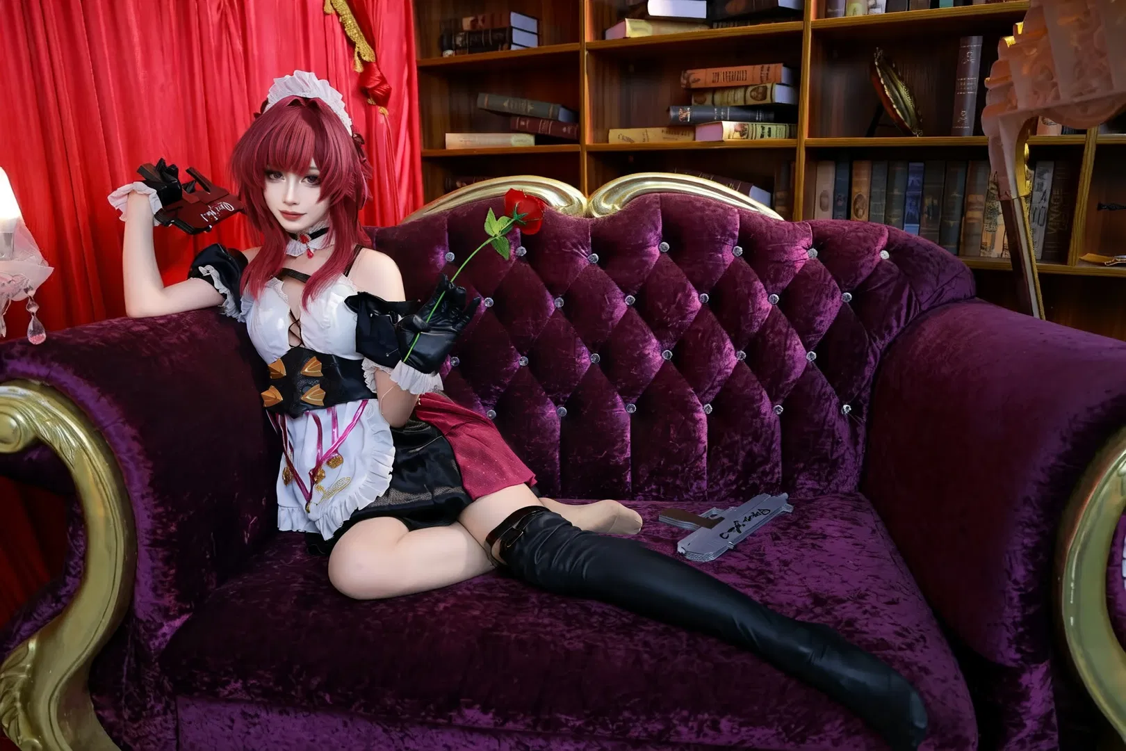 [Kafka cosplay] Honkai: Star Rail: Crimson-Haired Maid Attire Collides with a Vintage Salon - Image 4