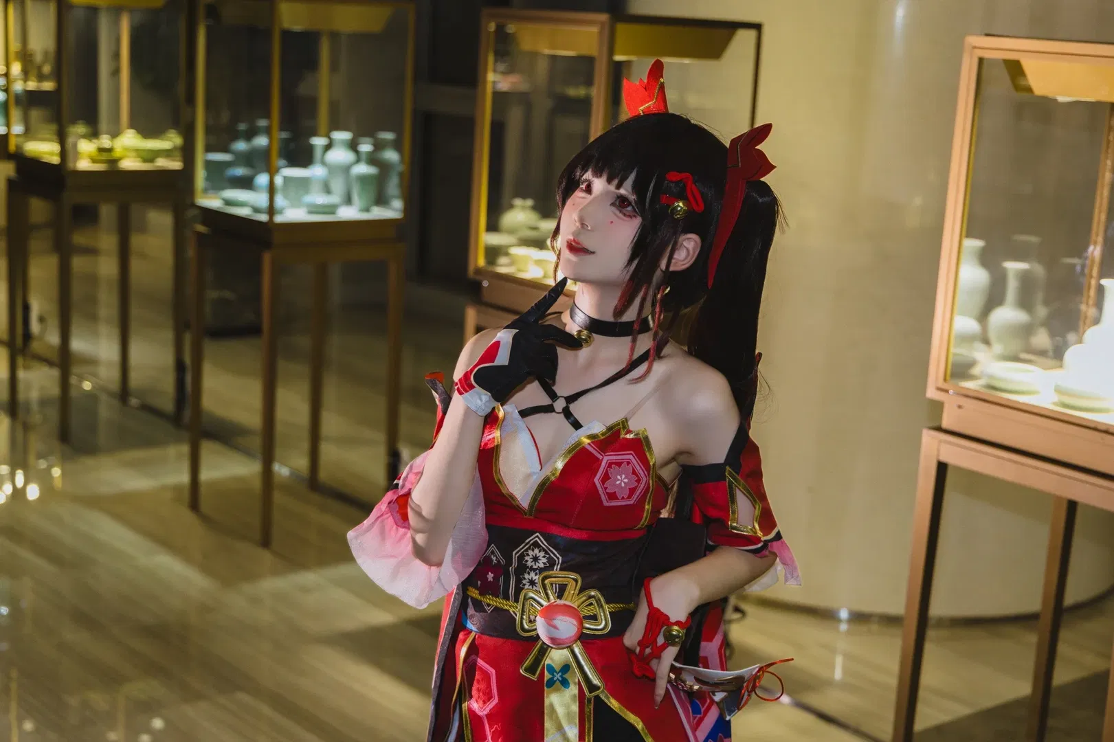 【花火cos】崩壞星穹鐵道，紅黑金交織的狡黠少女 - 第 3 張