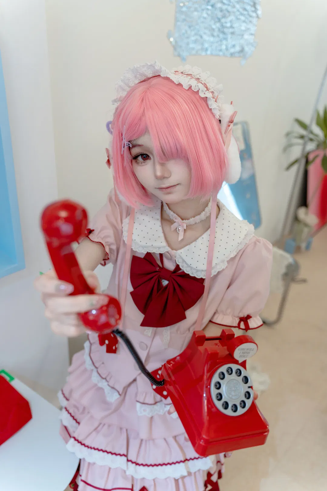 【拉姆cos】粉色咖啡厅里的女仆装细节与动作参考 - 第 6 张
