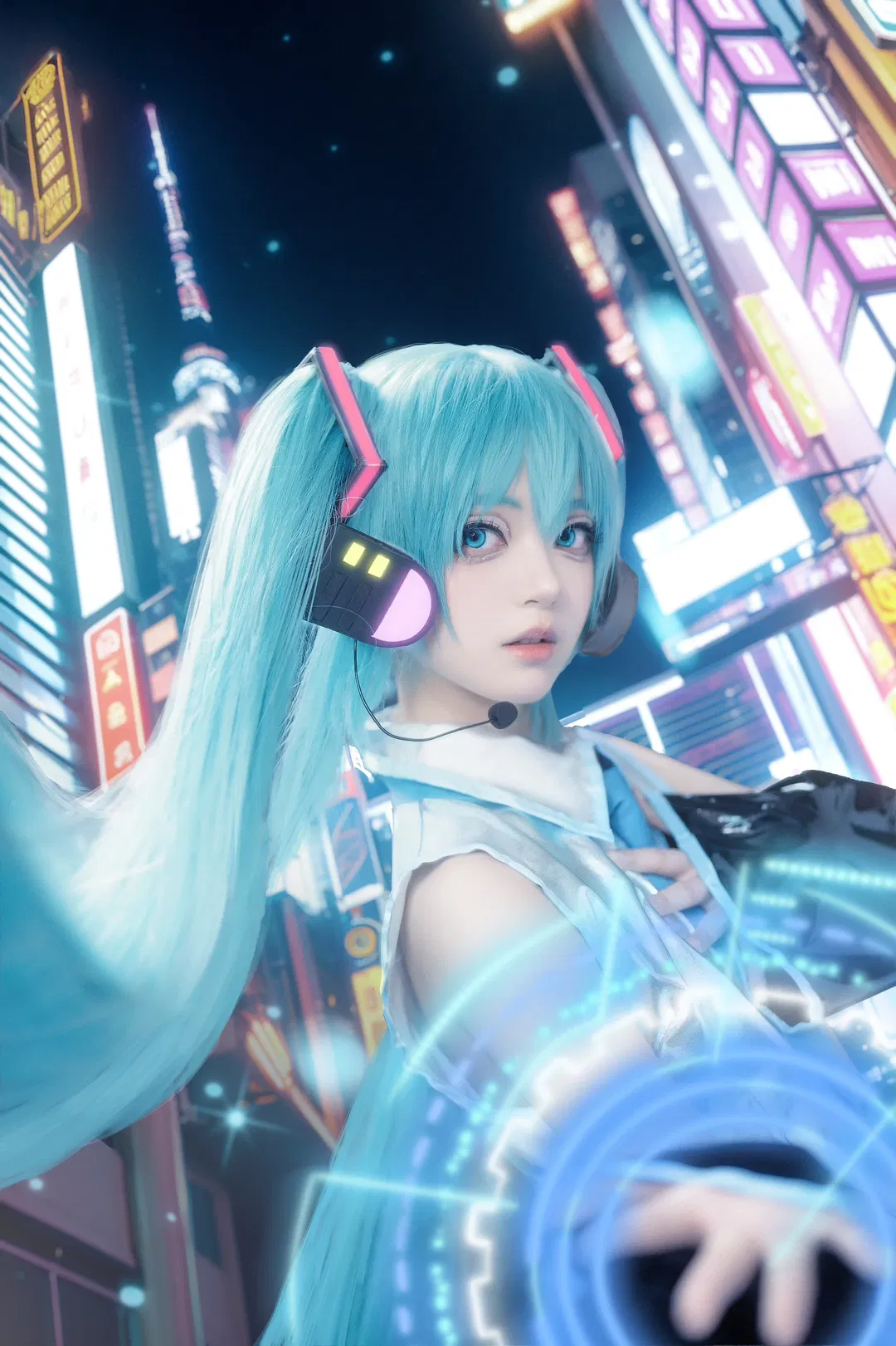 【初音未来cos】赛博朋克未来世界的蓝色双马尾 - 第 1 张