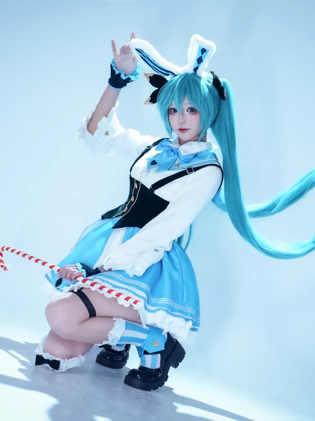 【初音未来cos】兔耳双马尾的蓝白造型 - 第 1 张