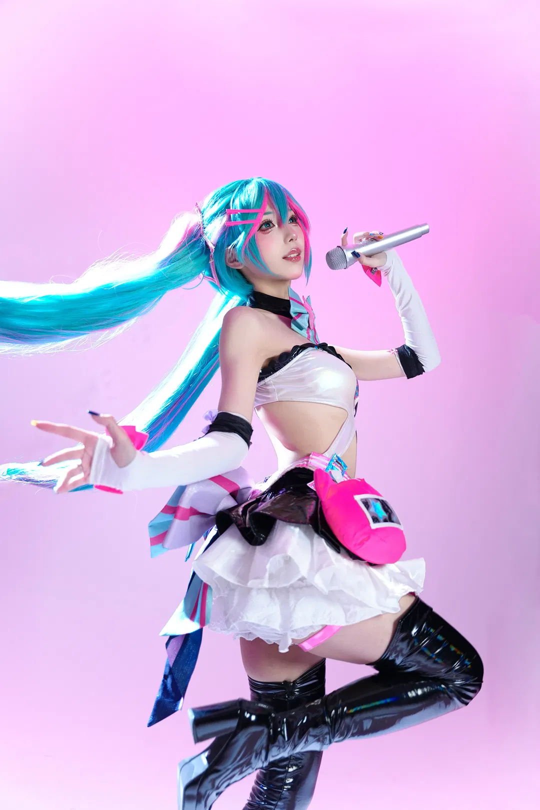 初音未来cos 喵斯快跑联动造型动作参考 - 第 2 张