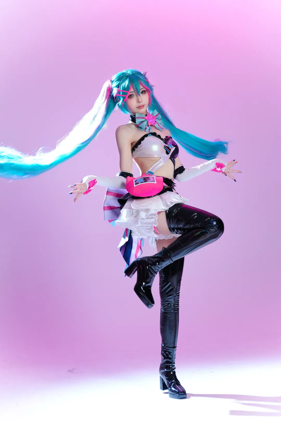 【初音未来cos】喵斯快跑联动的粉色舞台造型 - 第 3 张