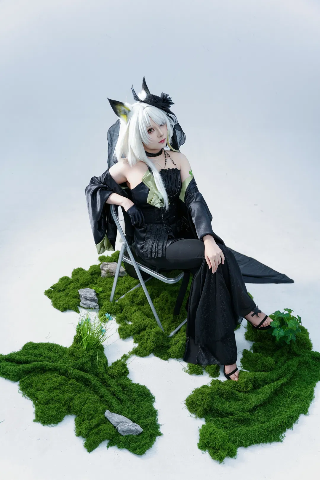 【凯尔希cos】明日方舟主题棚拍动作参考 - 第 10 张