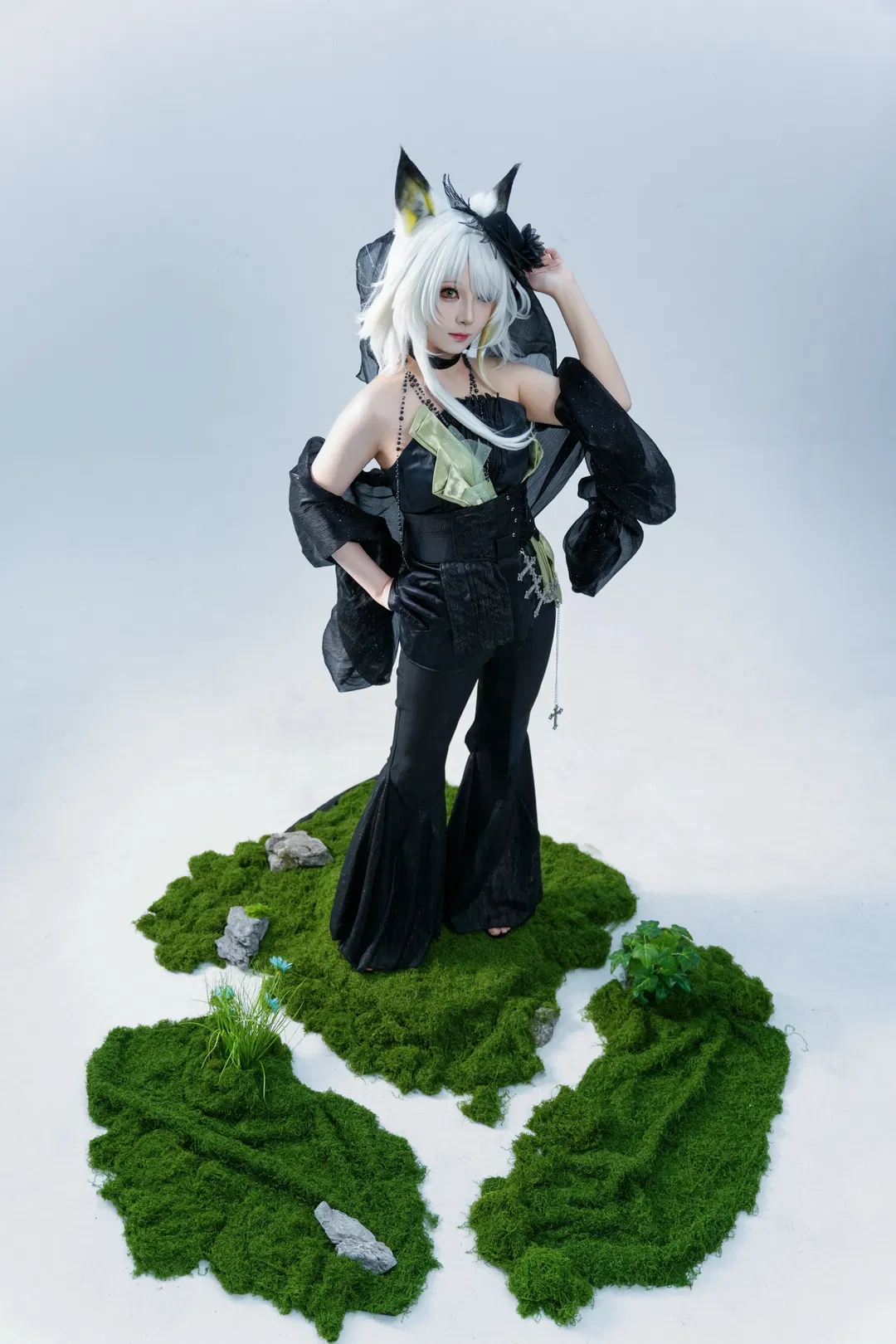 【凯尔希cos】明日方舟主题棚拍动作参考 - 第 12 张
