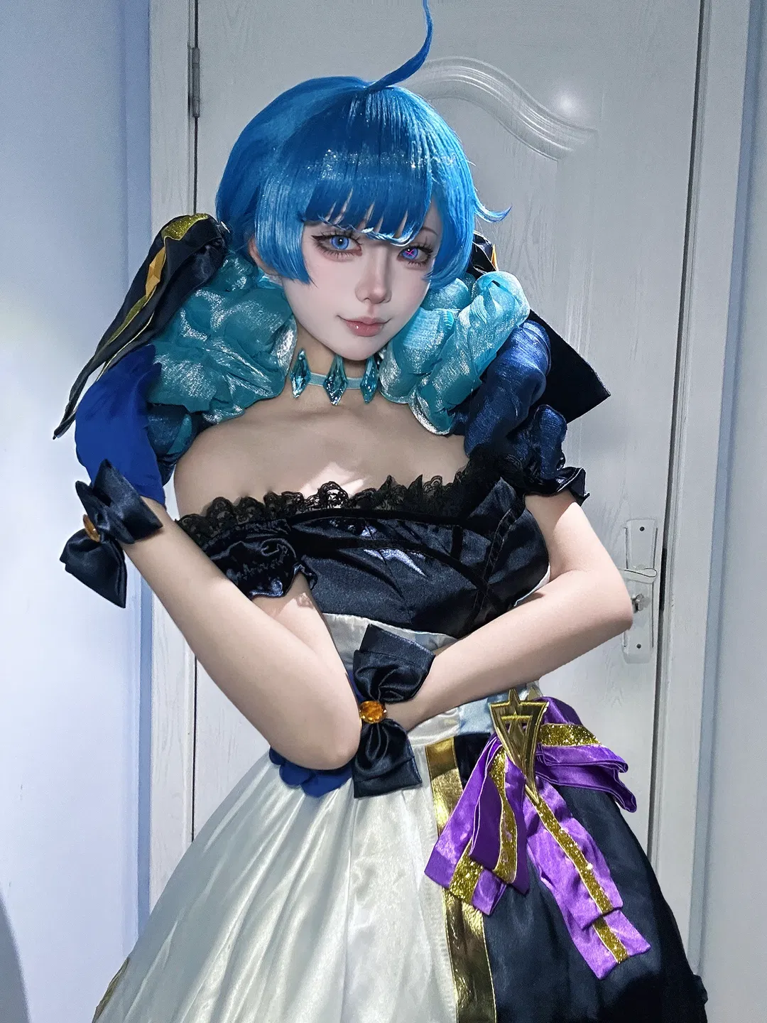 【格温cos】英雄联盟的蓝发剪刀手，这次真的高p致歉了 - 第 1 张