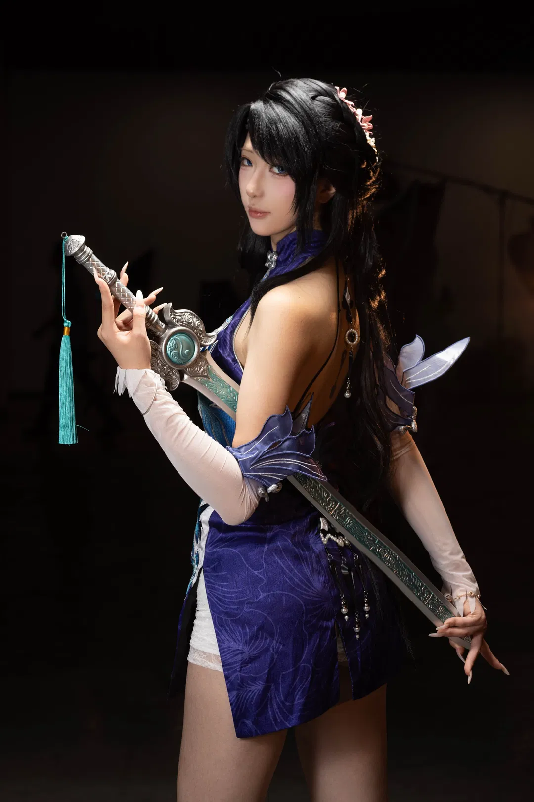 【殷紫萍cos】兰亭月这套蓝紫旗袍配长剑氛围感拉满 - 第 7 张