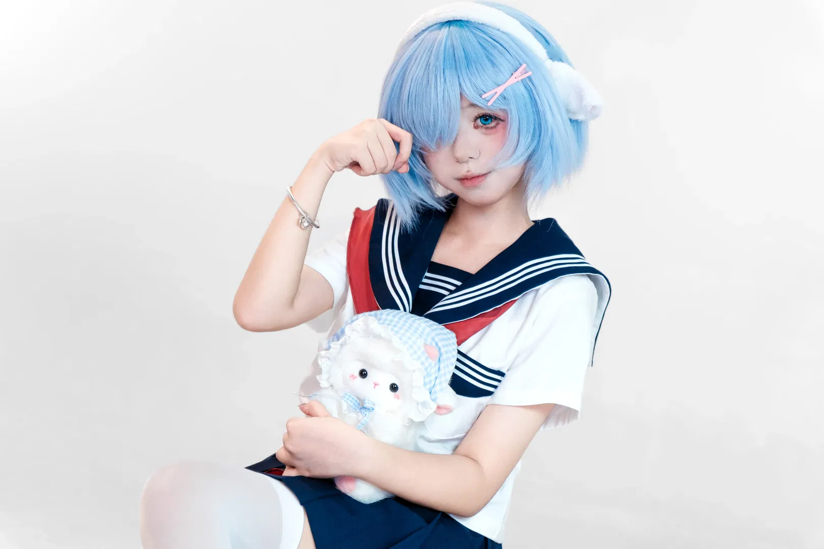 【蕾姆cos】水手服版蕾姆，白丝与蓝发的双重吸引 - 第 2 张