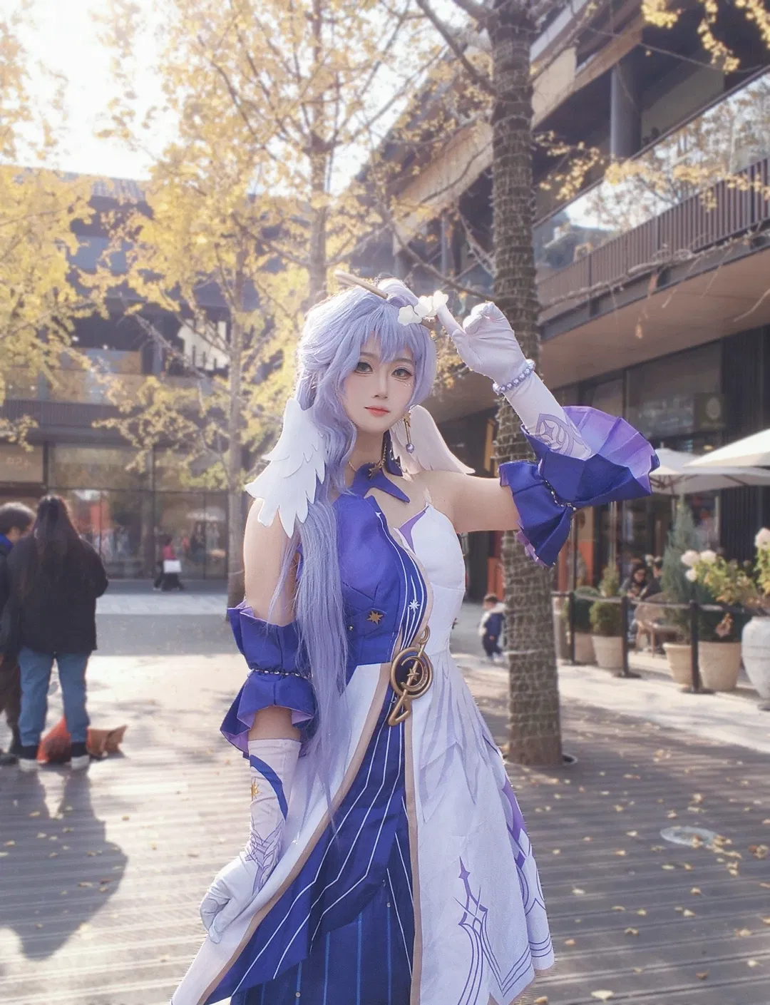 【知更鸟cos】崩坏星穹铁道秋日银杏下的展翅小鸟 - 第 2 张