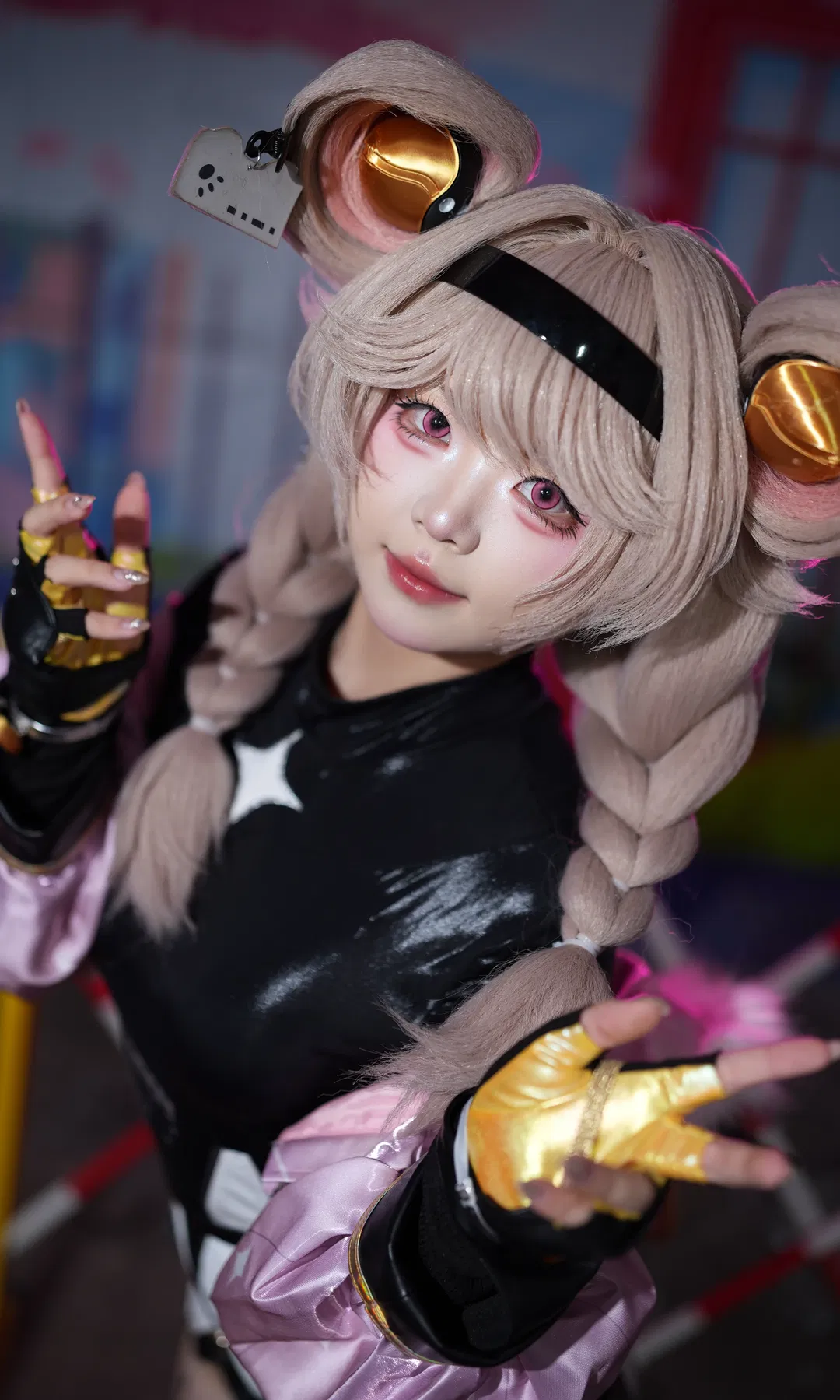 【灯灯cos】鸣潮这套亮面机能风装扮真的太可爱了 - 第 2 张