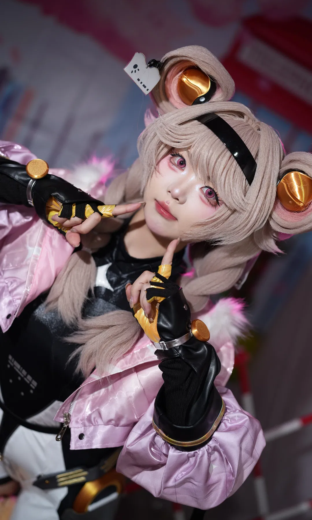 【灯灯cos】鸣潮这套亮面机能风装扮真的太可爱了 - 第 4 张