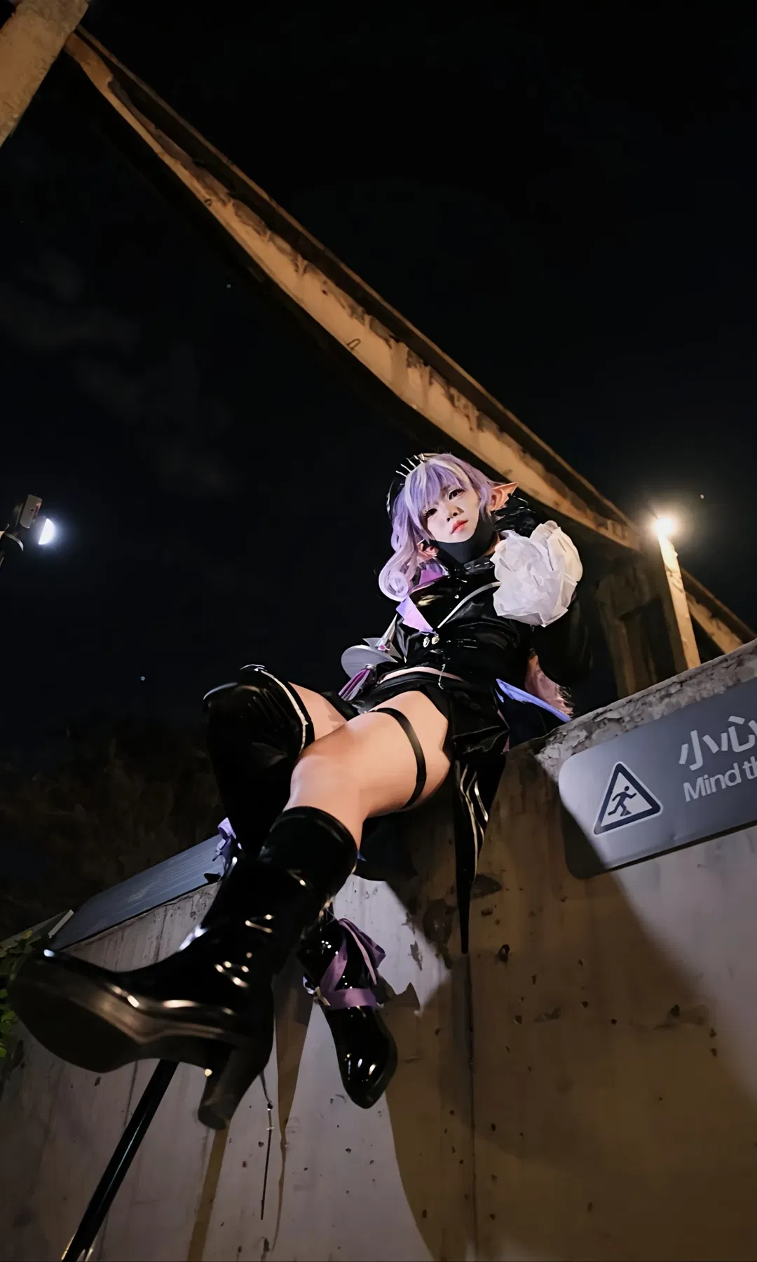 【薇薇安cos】絕區零韓咖聯動，暗夜下的皮衣御姐 - 第 1 張