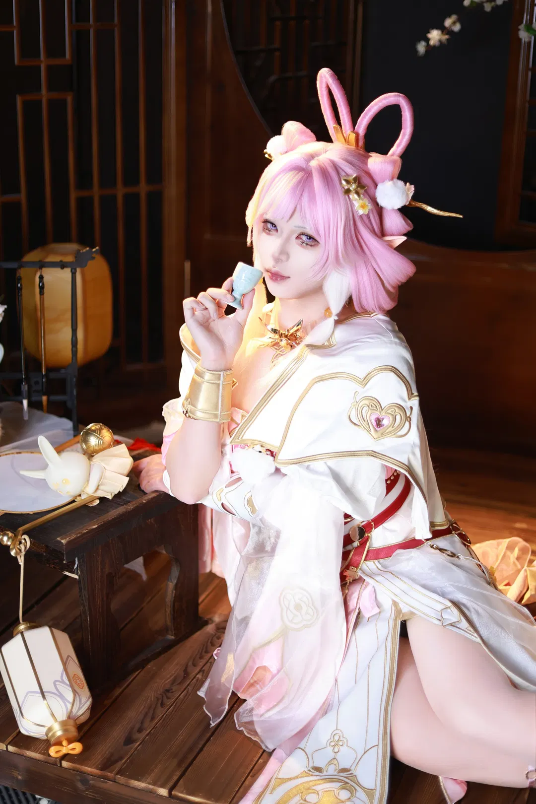 【爱莉希雅cos】愿逐月华流照君，霁月婵娟的绝美瞬间 - 第 1 张