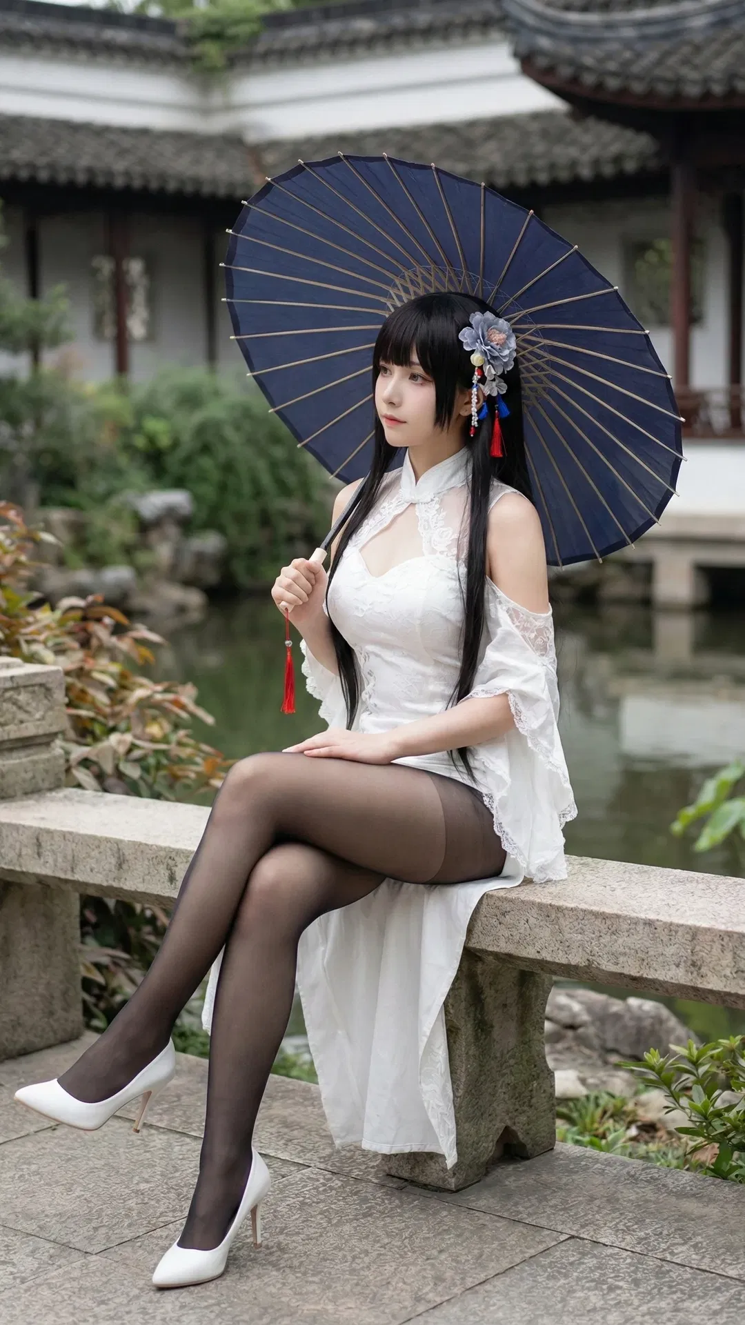 【逸仙cos】碧藍航線逸仙旗袍寫真，國風園林裡的優雅邂逅 - 第 4 張