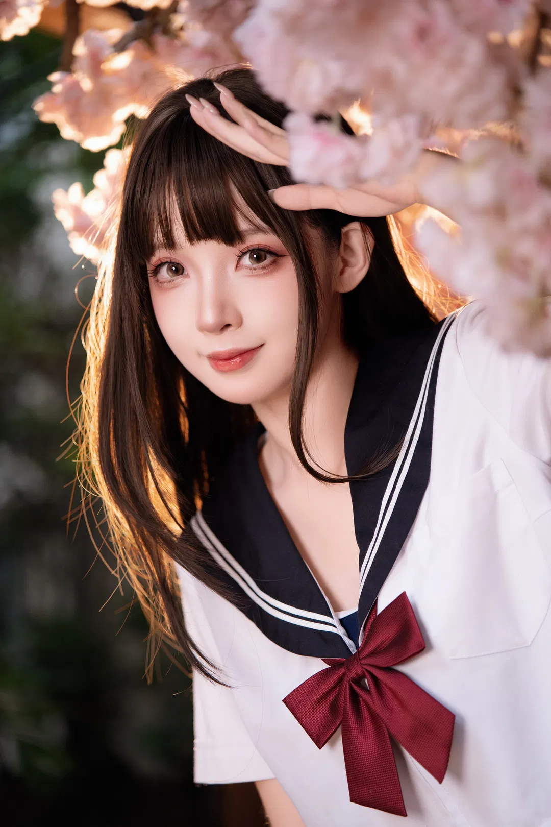 抓住樱花季的尾巴，在日式木屋拍一组水手服泳装写真 - 第 4 张