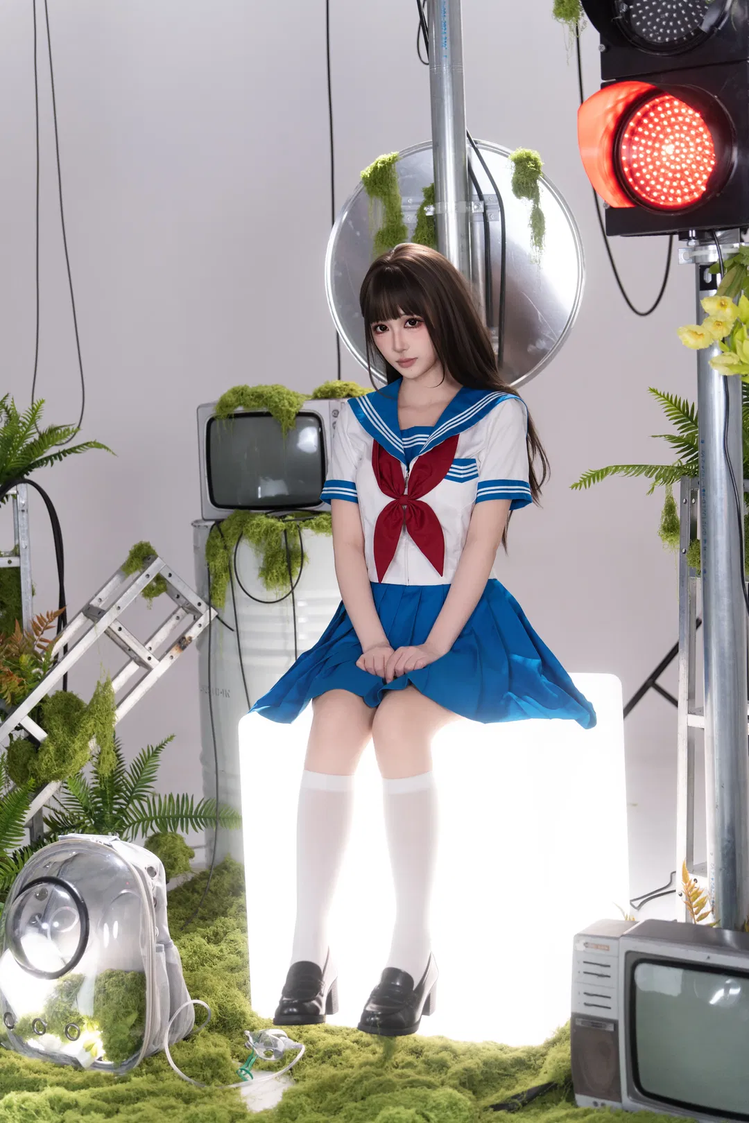 废土风学院制服人像，光影氛围感拉满 - 第 2 张