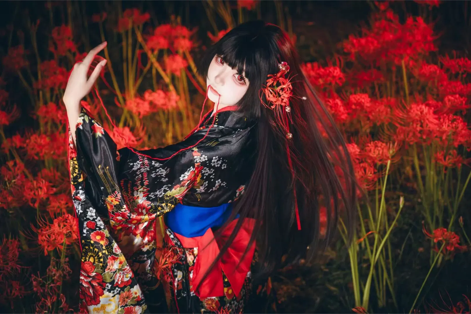 【阎魔爱cos】地狱少女彼岸花海中的回眸 - 第 2 张