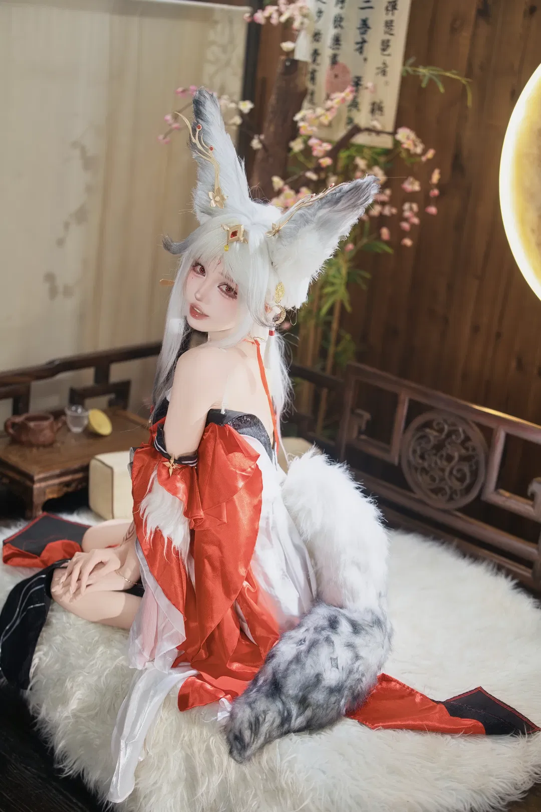 【心月狐cos】鸣潮红白黑交织的狐系幻梦 - 第 5 张