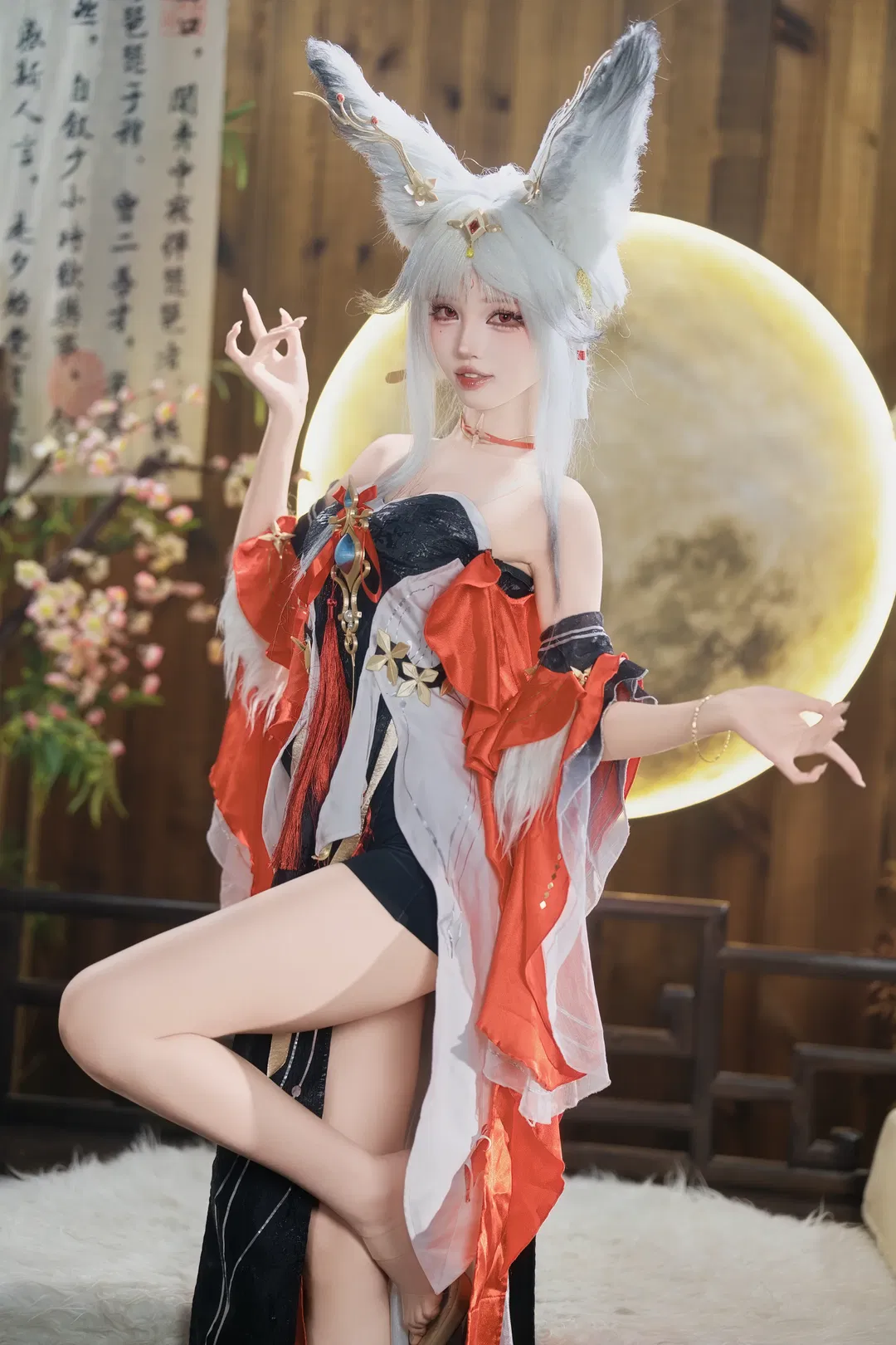 【心月狐cos】鸣潮红白黑交织的狐系幻梦 - 第 8 张