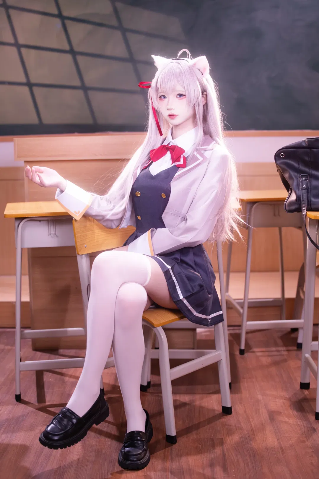 【艾莉同学cos】质感制服与兽耳的教室日常 - 第 1 张
