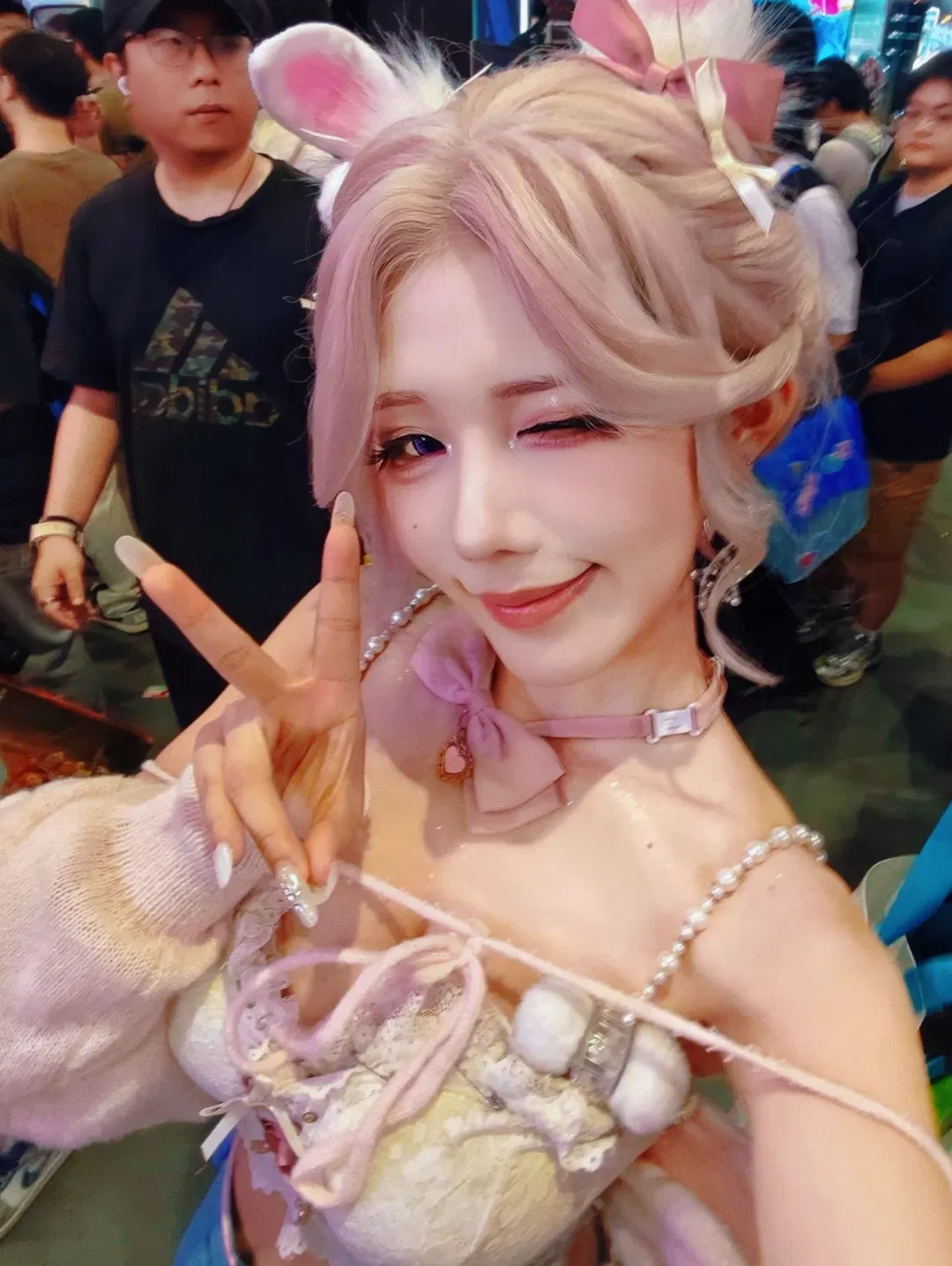 【沈妙cos】永劫无间里又甜又酷的粉色小兔子 - 第 1 张