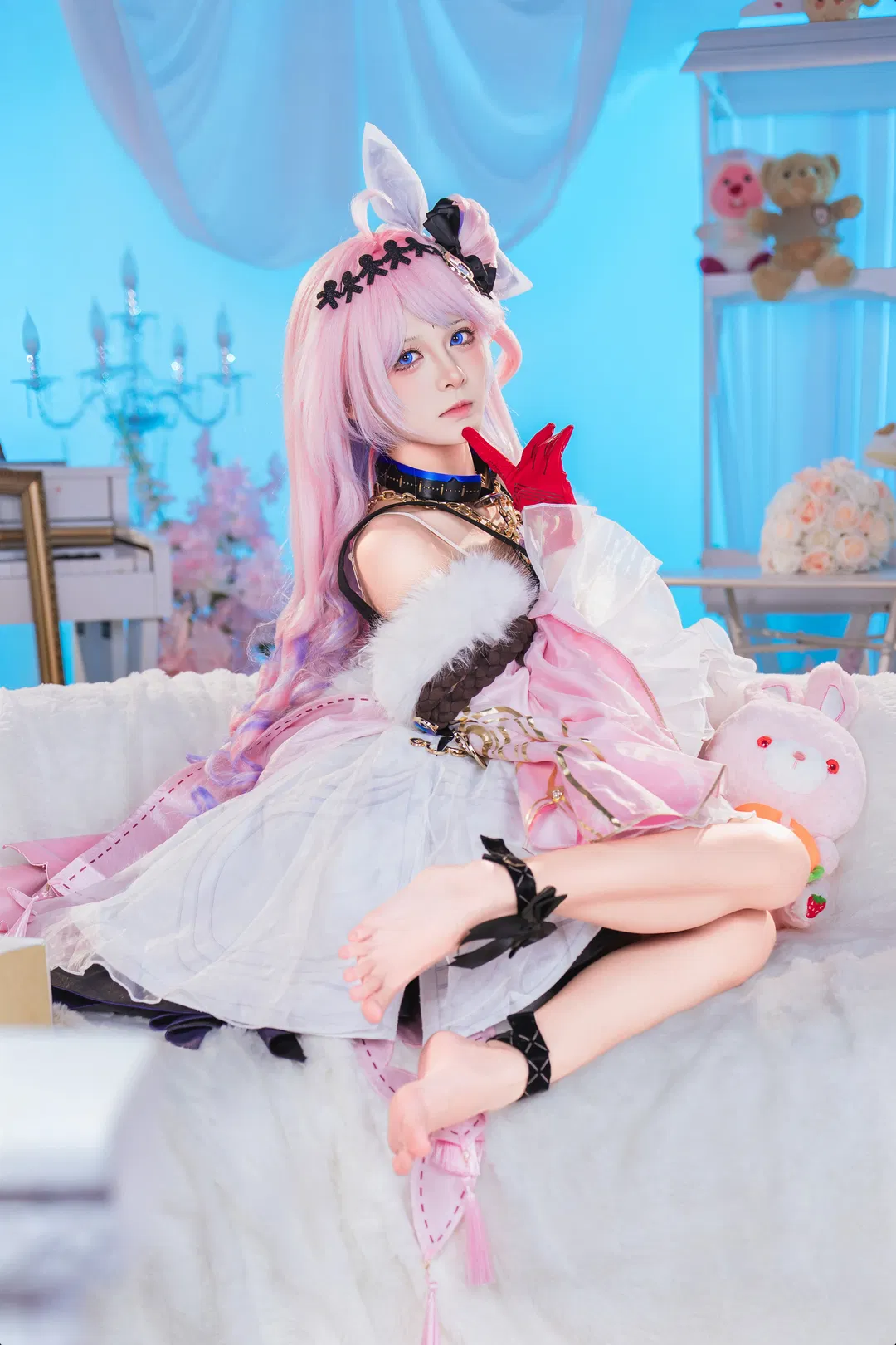 【ダーニャ コスプレ】鳴潮 幻想の少女が紡ぐ夢幻のブルーモーメント
