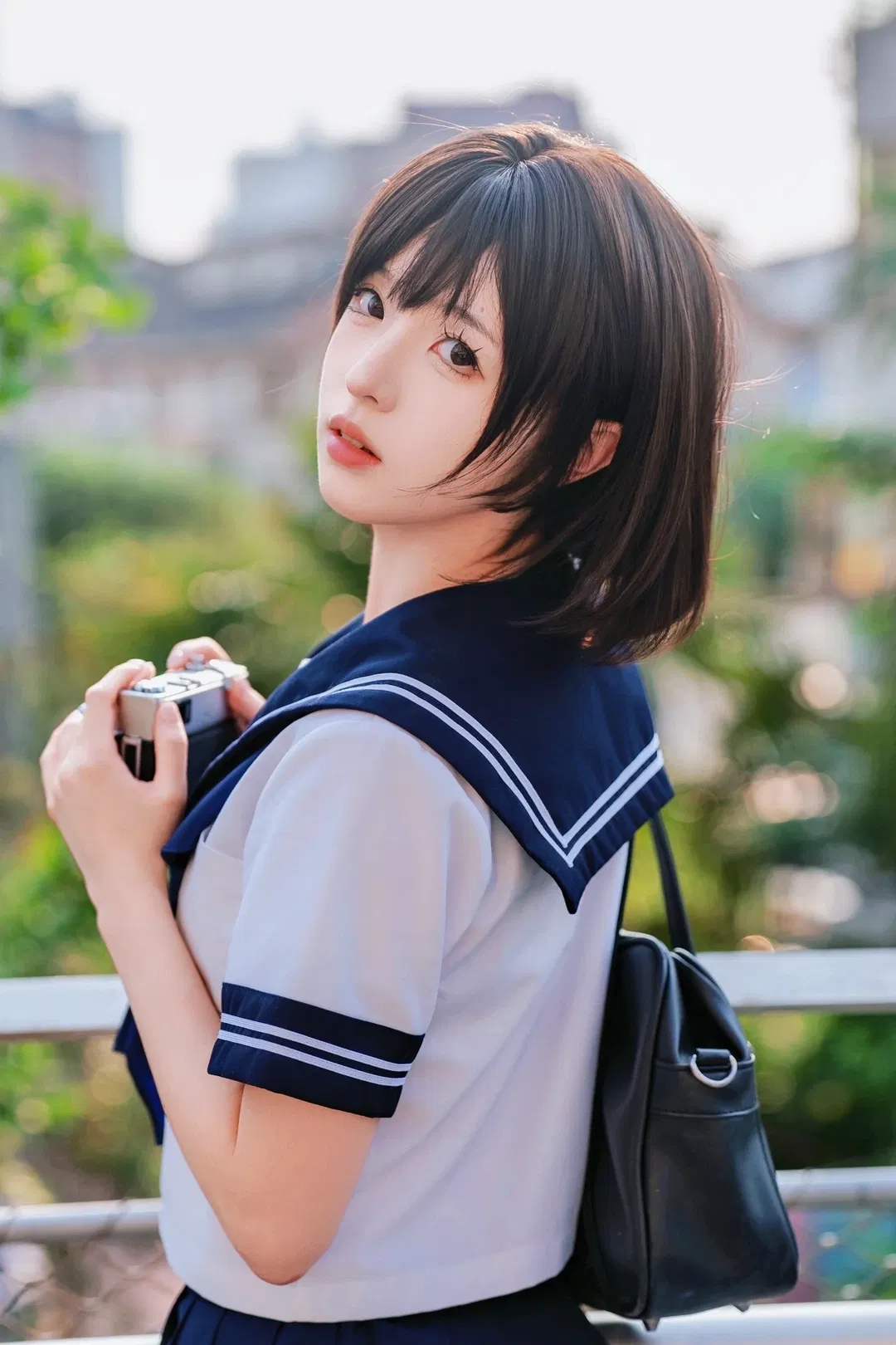 穿上水手服去公園拍一組二次元JK寫真 - 第 2 張