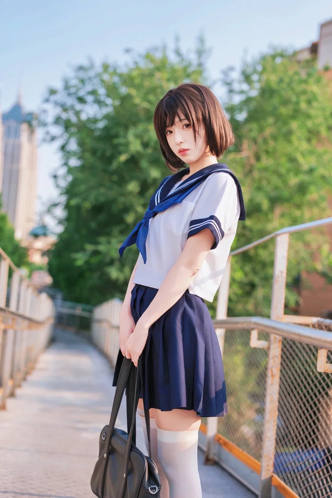 穿上水手服去公園拍一組二次元JK寫真 - 第 4 張