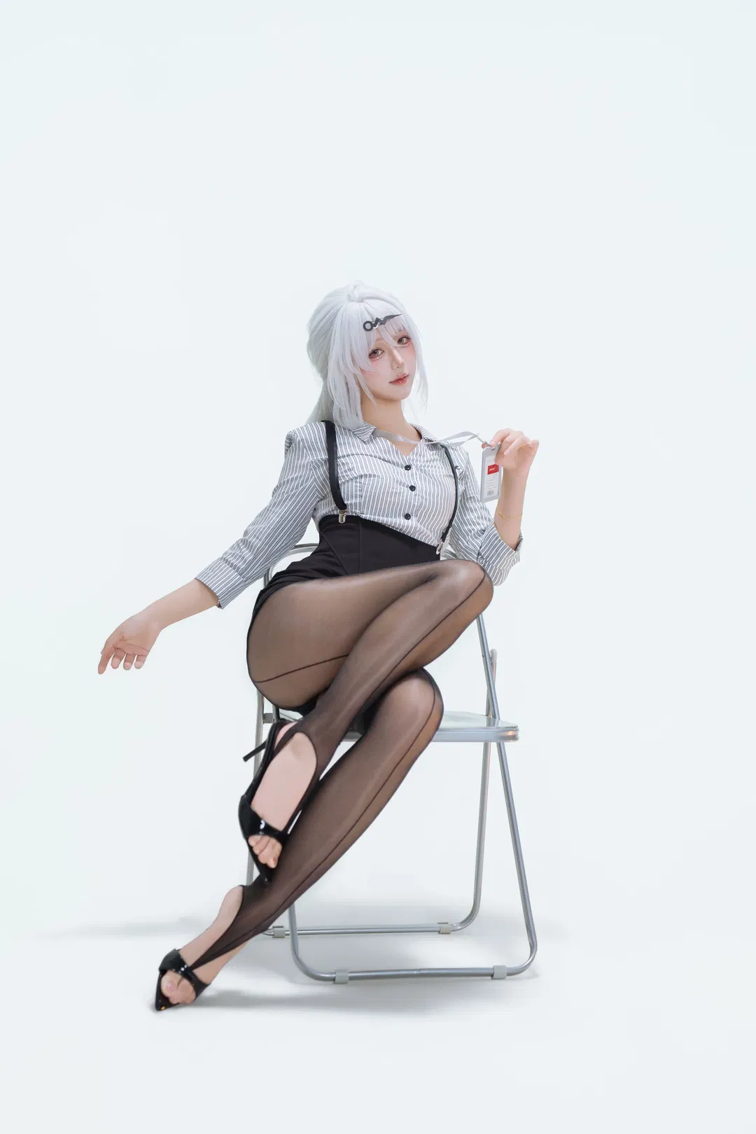 【儀玄cos】絕區零的OL制服與黑絲搭配 - 第 1 張